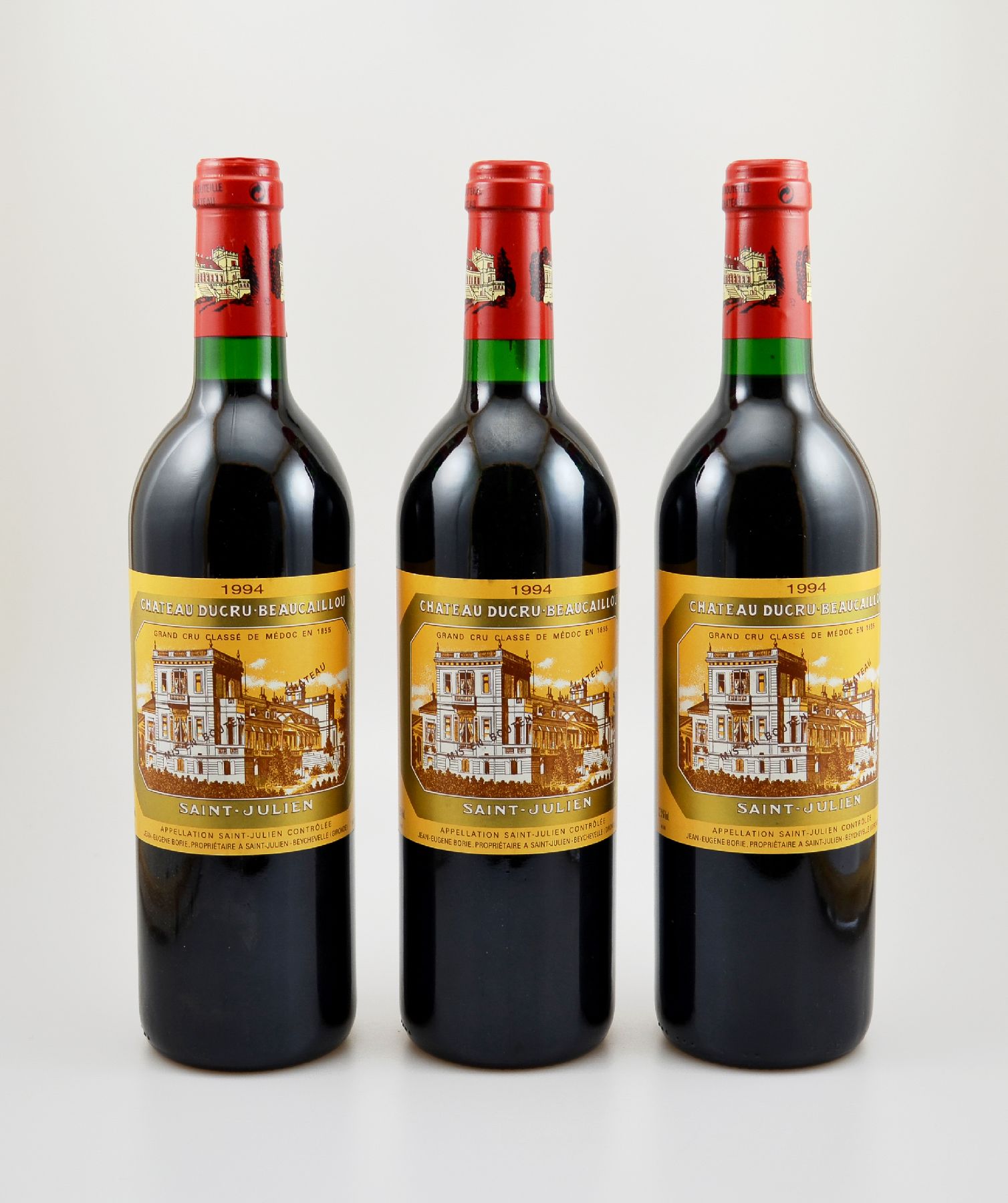 3 Flaschen 1994 Chateau Ducru-Beaucaillou, Saint-Julien, Grand Cru Classe, je ca. 75 cl, 12,5 % Vol., Füllstände: je ca. into neck, hervorragende ...