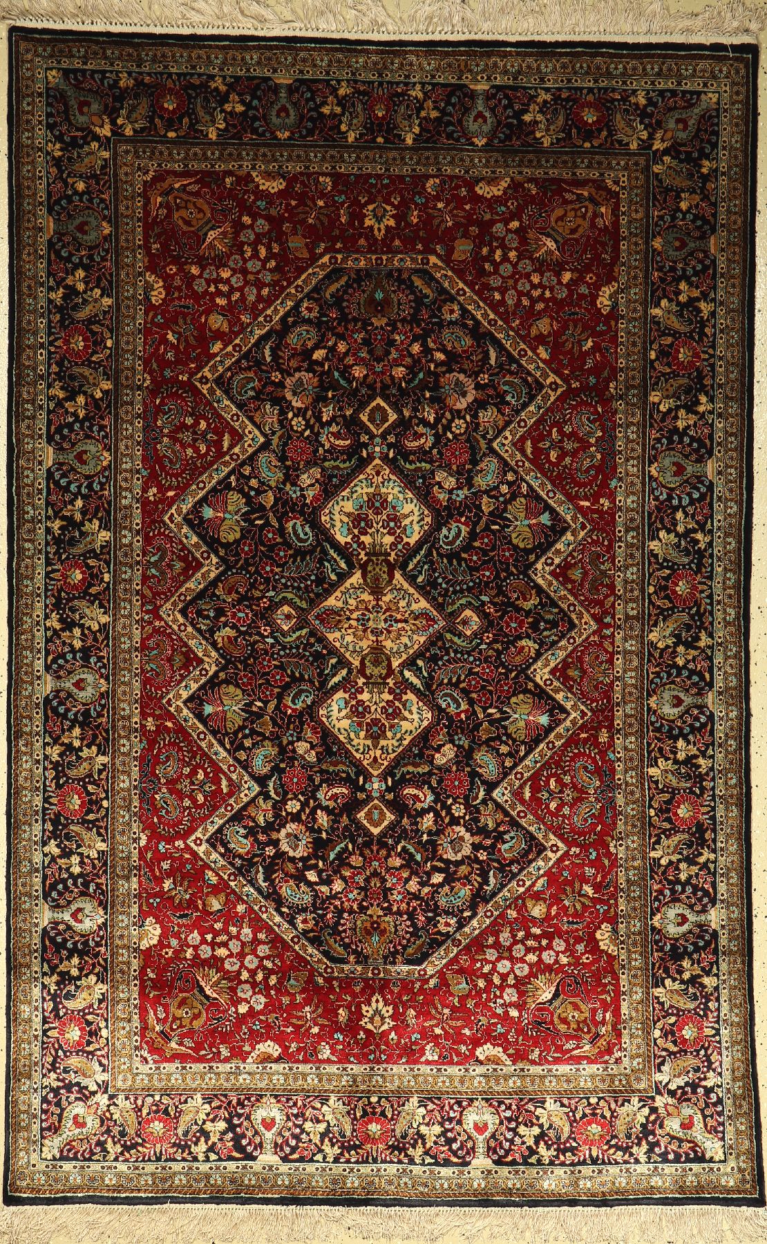 Ghom Seide, Persien, ca. 50 Jahre, reine Naturseide, ca. 214 x 137 cm, EHZ: 2