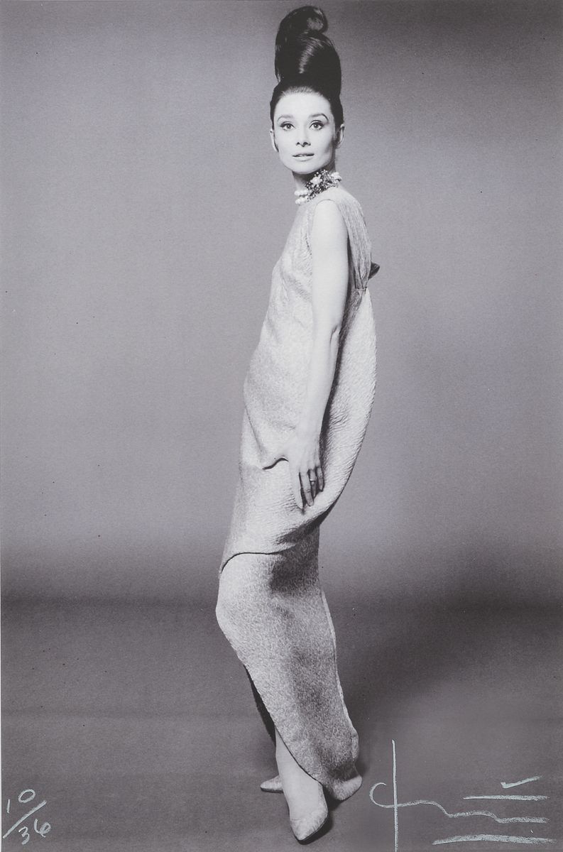 Bert Stern, 1929-2013, Fotografie, Drucktechnik: Irisprint auf dickem, mattiertemPapier, "Audrey Hephurn", handsigniert, num. 10/36, ca. 48 ...