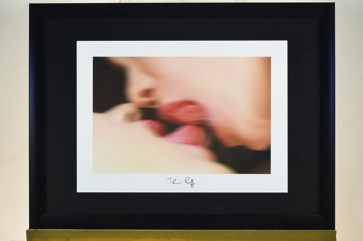 Detail k: Thomas Ruff, geb. 1958, Offsetlitho auf dickem Karton, handsigniert, nur wenige handsignierte Exemplare, Titel: nudes ez 14, Blattgr. 50 x 40 cm, aus ...