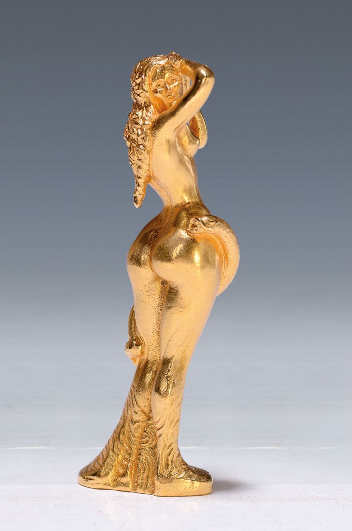 Ernst Fuchs, 1930 Wien-2015, Frau Lot, goldfarbener Metallguß, sign., num. 17, H. 10 cm