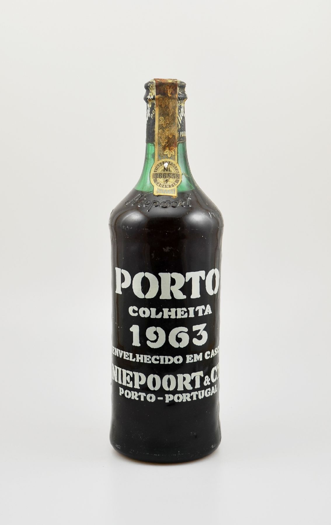 1 Flasche 1963 Niepoort Colheita, ca. 75 cl, 20,2 % Vol., Füllstand: ca. top shoulder, unverkostet, orig. Banderole, guter Erhaltungszustand, Import ...