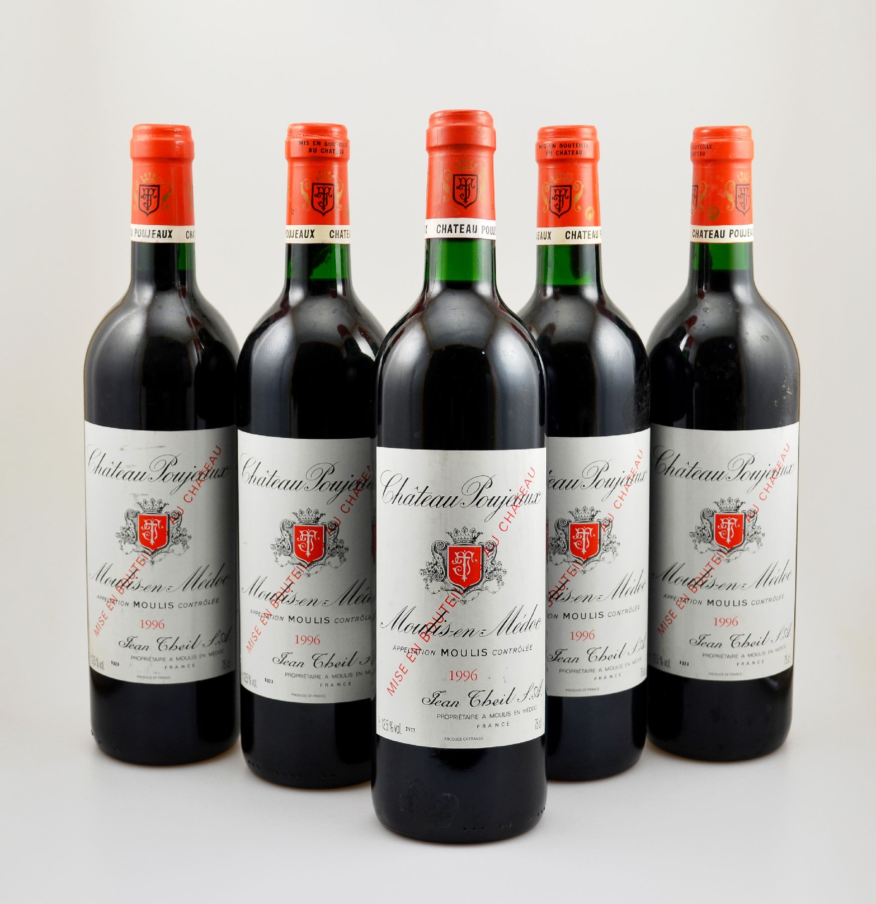 Detail a: 5 Flaschen 1996 Chateau Poujeaux, Moulis-en-Medoc, je ca. 75 cl, 12,5 % Vol., Füllstände: je ca. into neck, Etiketten teilweise l. beschmutzt, ...
