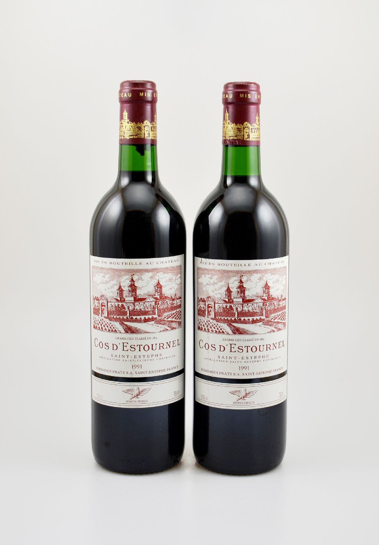 2 Flaschen 1991 Chateau Cos d'Estournel, Saint-Estephe, Grand Cru Classe, je ca. 75 cl, 12,5 % Vol., Füllstände: je ca. into neck, Etiketten ...