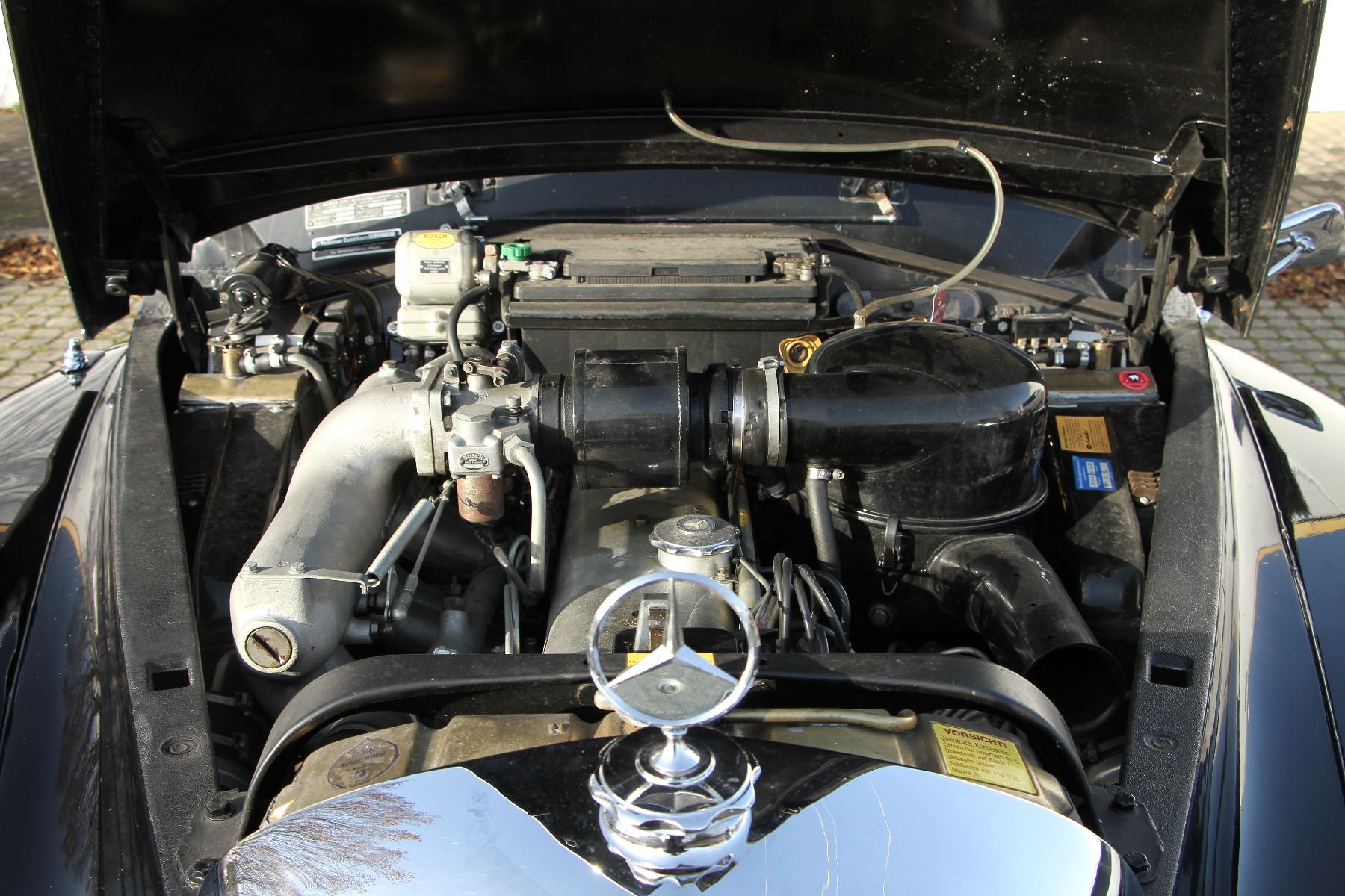 Detail k: Mercedes-Benz 300d Adenauer, Fahrgestellnummer: 8500228, EZ 07/1958, 2. Hand innerhalb einer Familie, Laufleistung 21.006 km abgelesen, HU 04/2021, ...