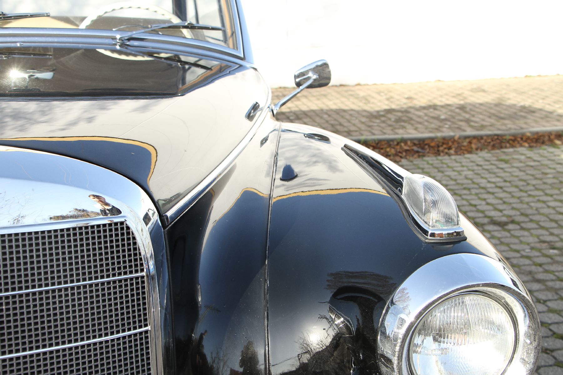 Detail l: Mercedes-Benz 300d Adenauer, Fahrgestellnummer: 8500228, EZ 07/1958, 2. Hand innerhalb einer Familie, Laufleistung 21.006 km abgelesen, HU 04/2021, ...