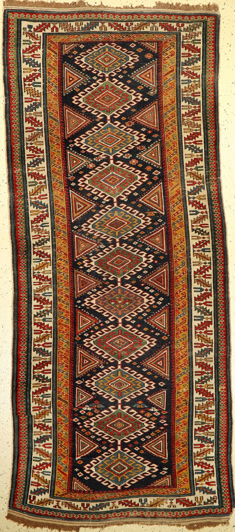 Feiner Schirwan antik, Kaukasus, Mitte 19.Jhd., Wolle auf Wolle, ca. 228 x 100 cm, mit Kamelwolle Highlights, EHZ: 3-4