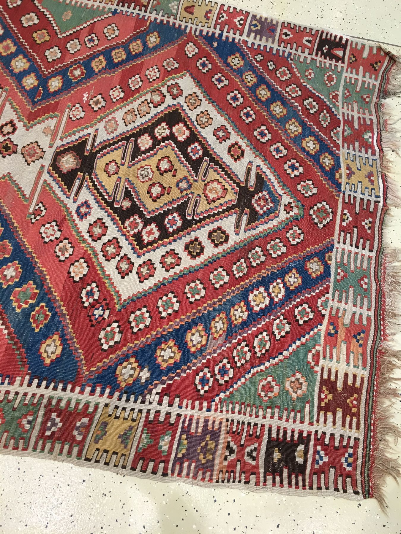 Detail h: Zentralanatolischer "Kelim" antik, Zentralanatolien, um 1900, Wolle gewebt auf Wolle. Dekorativer Kelim aus zentralanatolien mit Blüten ...