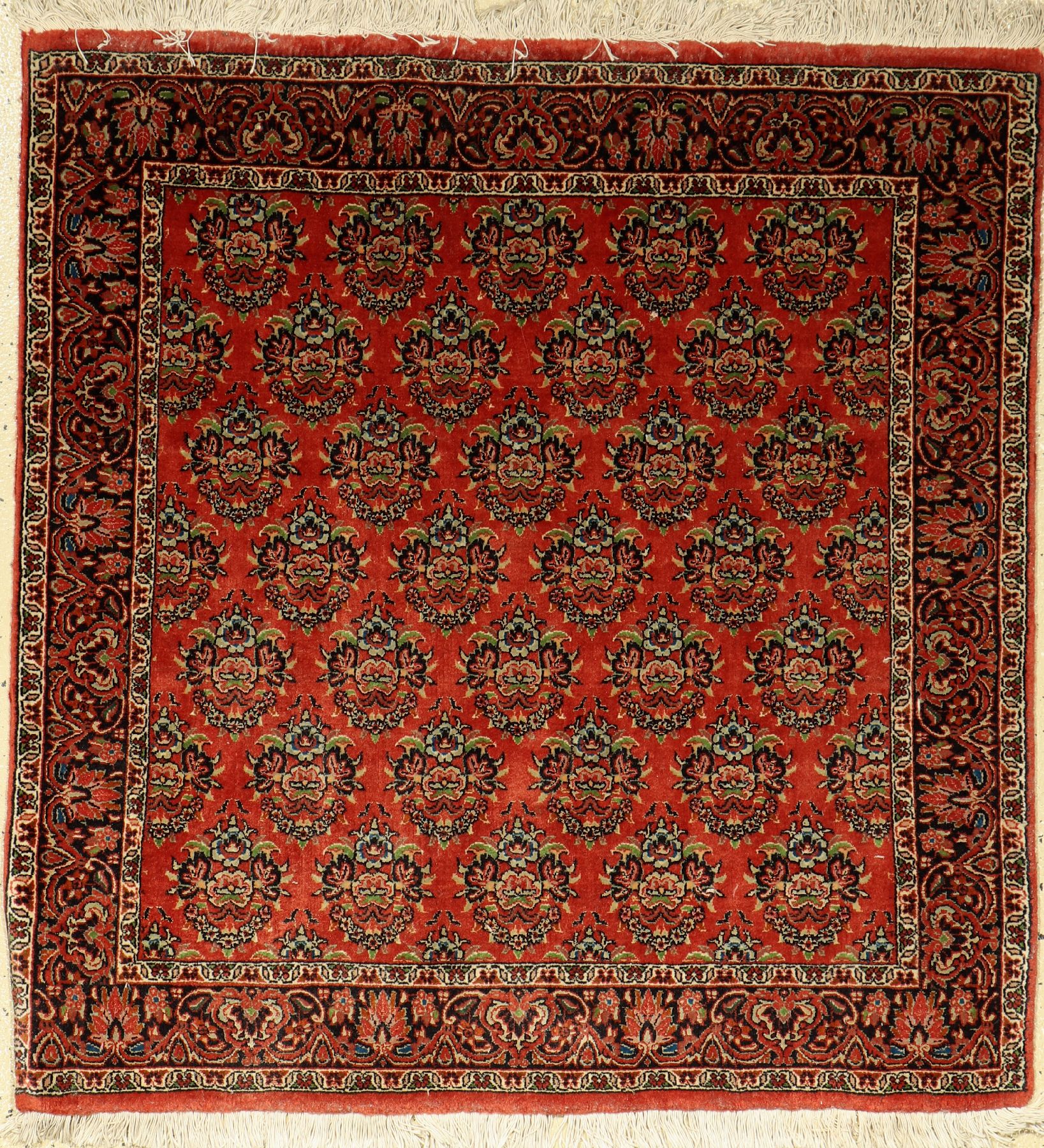 Bidjar fein, Persien, ca. 20 Jahre, Korkwolle mit Seide, ca. 106 x 101 cm, EHZ: 2-3