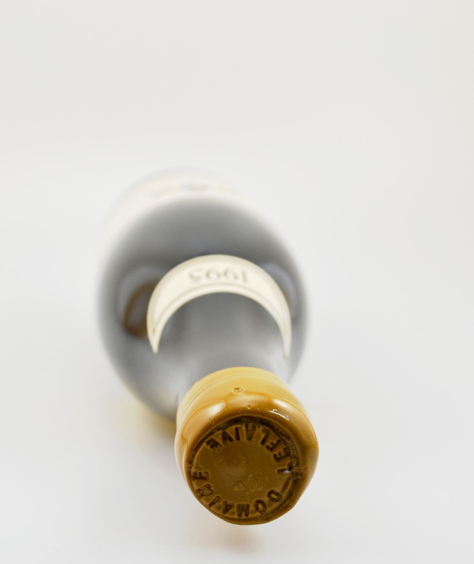Detail f: 1 seltene Flasche 1995 Domaine Leflaive Montrachet Grand Cru, Cote de Beaune, ca. 75 cl, 13,5 % Vol., Abstand zwischen Korken und Wein: ca. 2 cm, ...