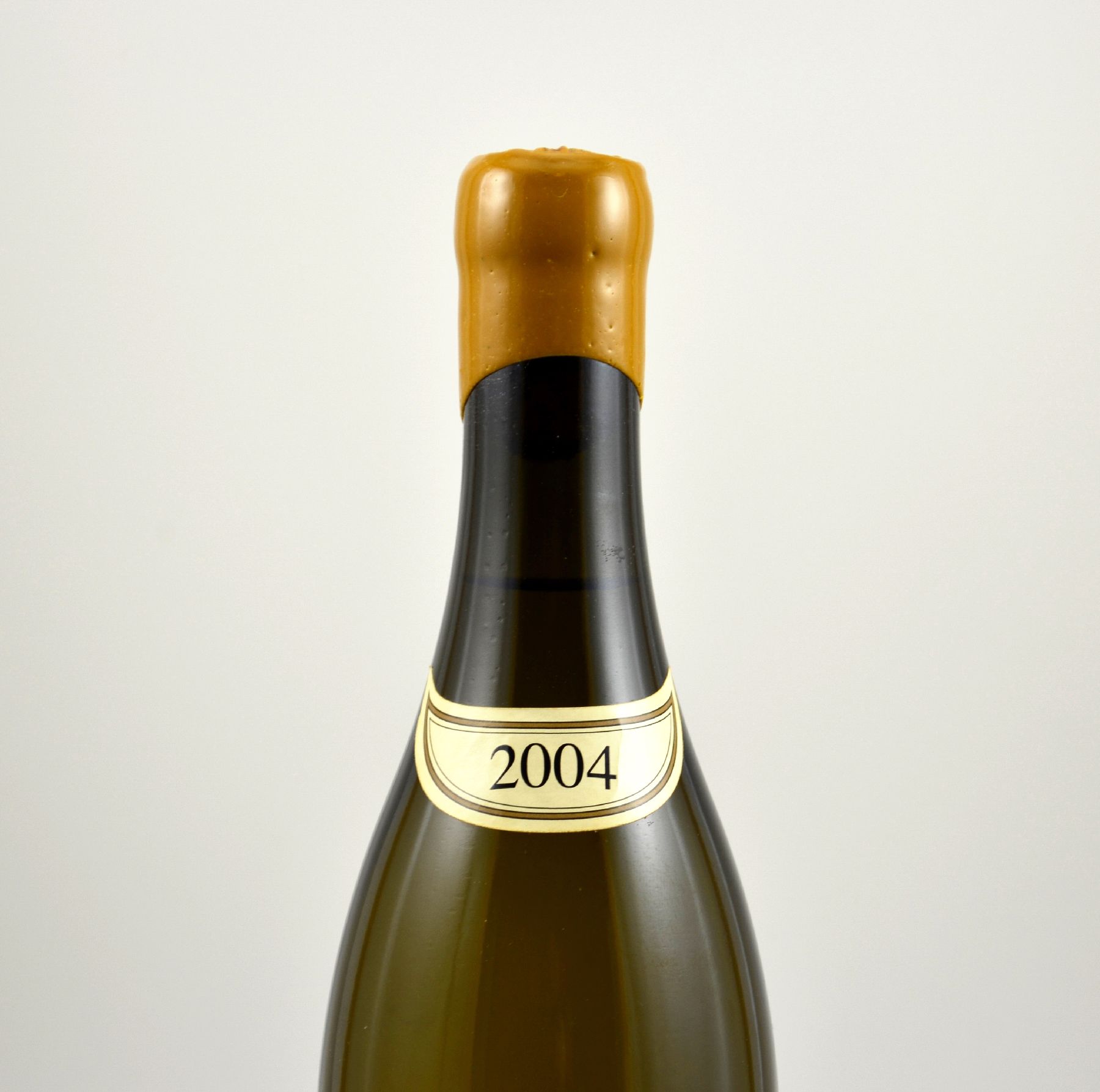 Detail e: 1 seltene Flasche 2004 Domaine Leflaive Montrachet Grand Cru, Cote de Beaune, ca. 75 cl, 13,5 % Vol., Abstand zwischen Korken und Wein: ca. 2,5 cm, ...