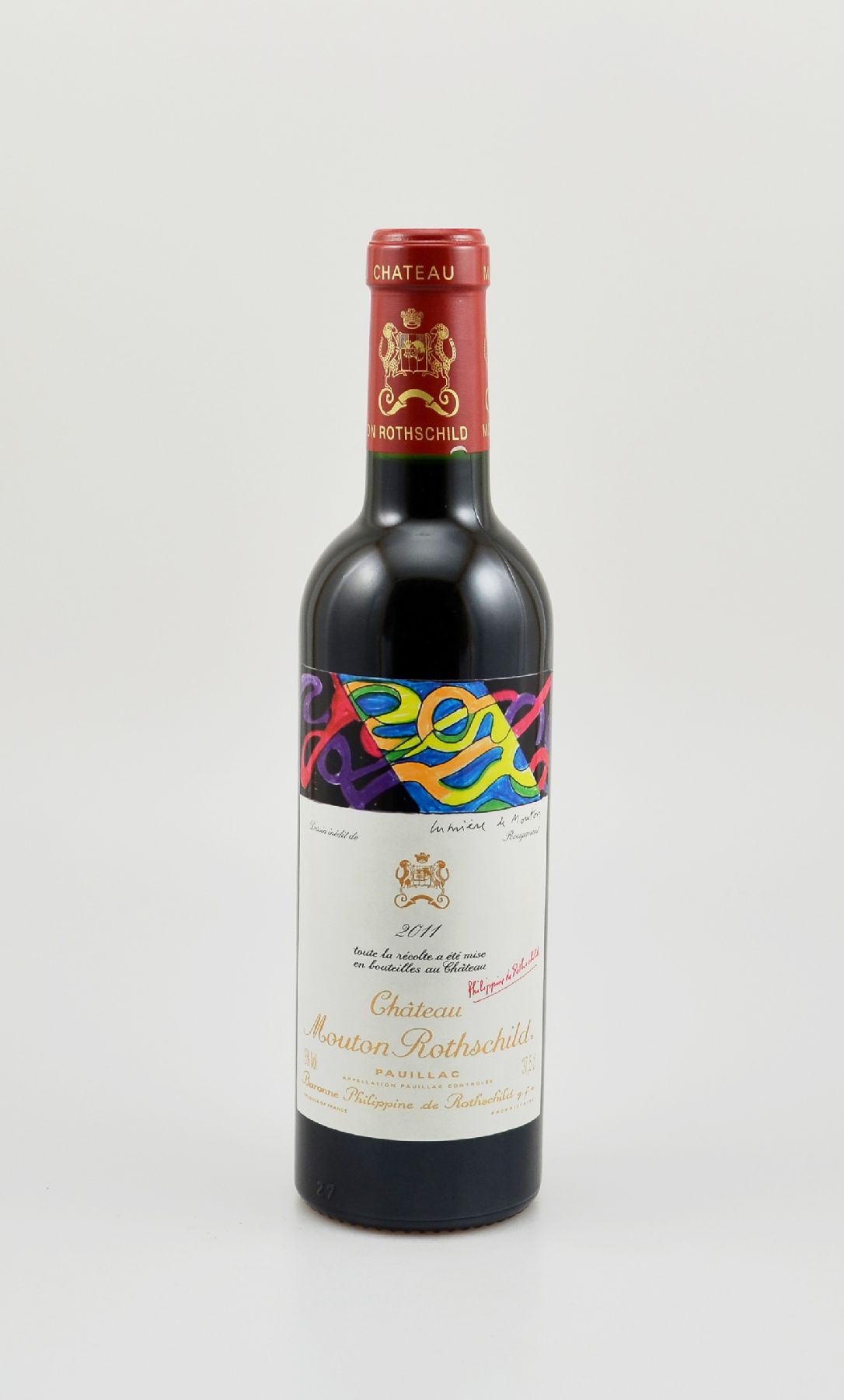 1 halbe Flasche 2011 Chateau Mouton Rothschild, Pauillac, ca. 37,5 cl, 13 % Vol., Füllstand: into neck, hervorragender Erhaltungszustand, ...