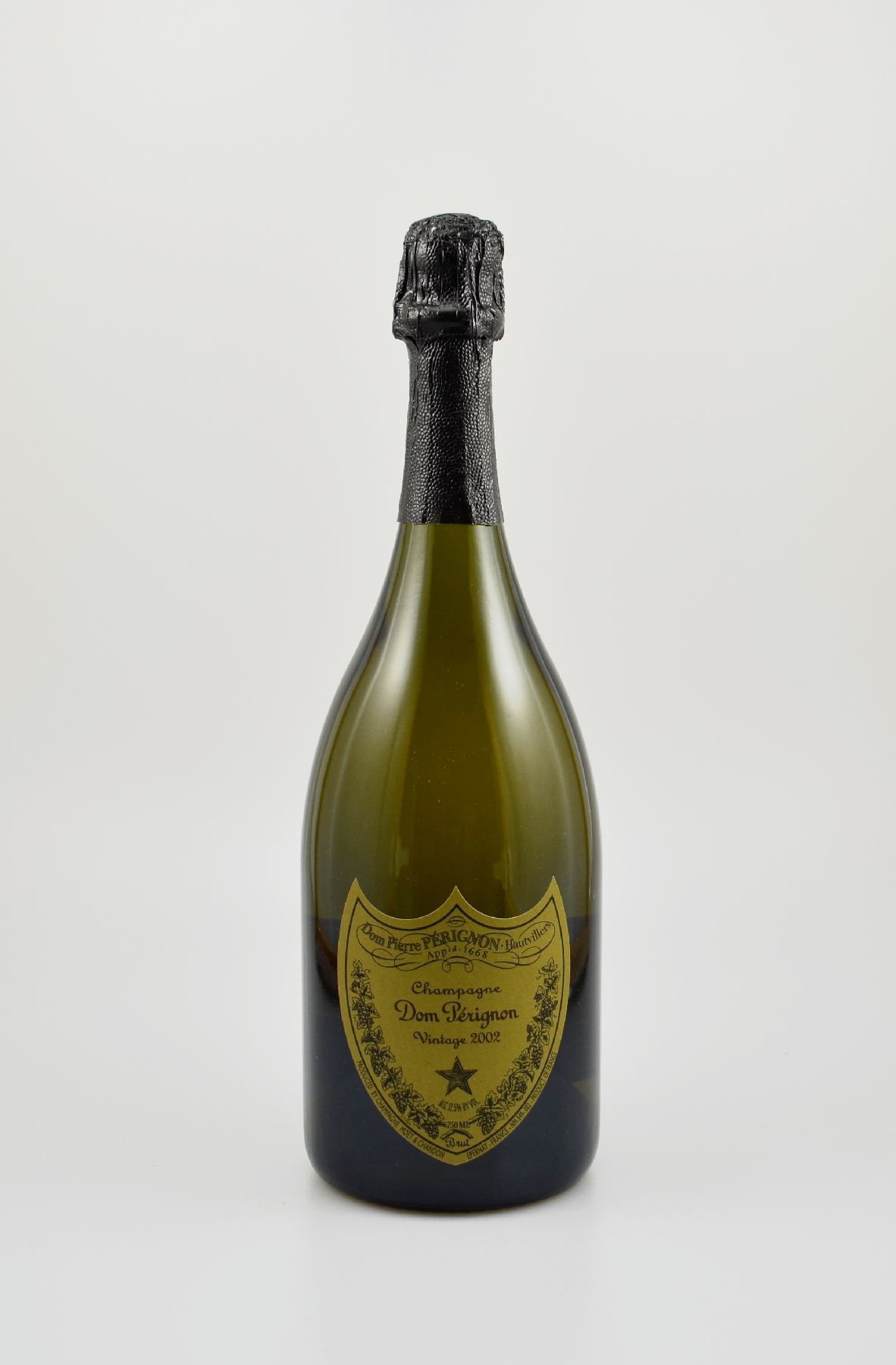 1 Flasche 2002 Dom Perignon, Champagne, Brut, 75 cl, 12,5 % Vol, Abstand zwischen Flaschenboden und Champagner: ca. 1 cm, hervorragender ...