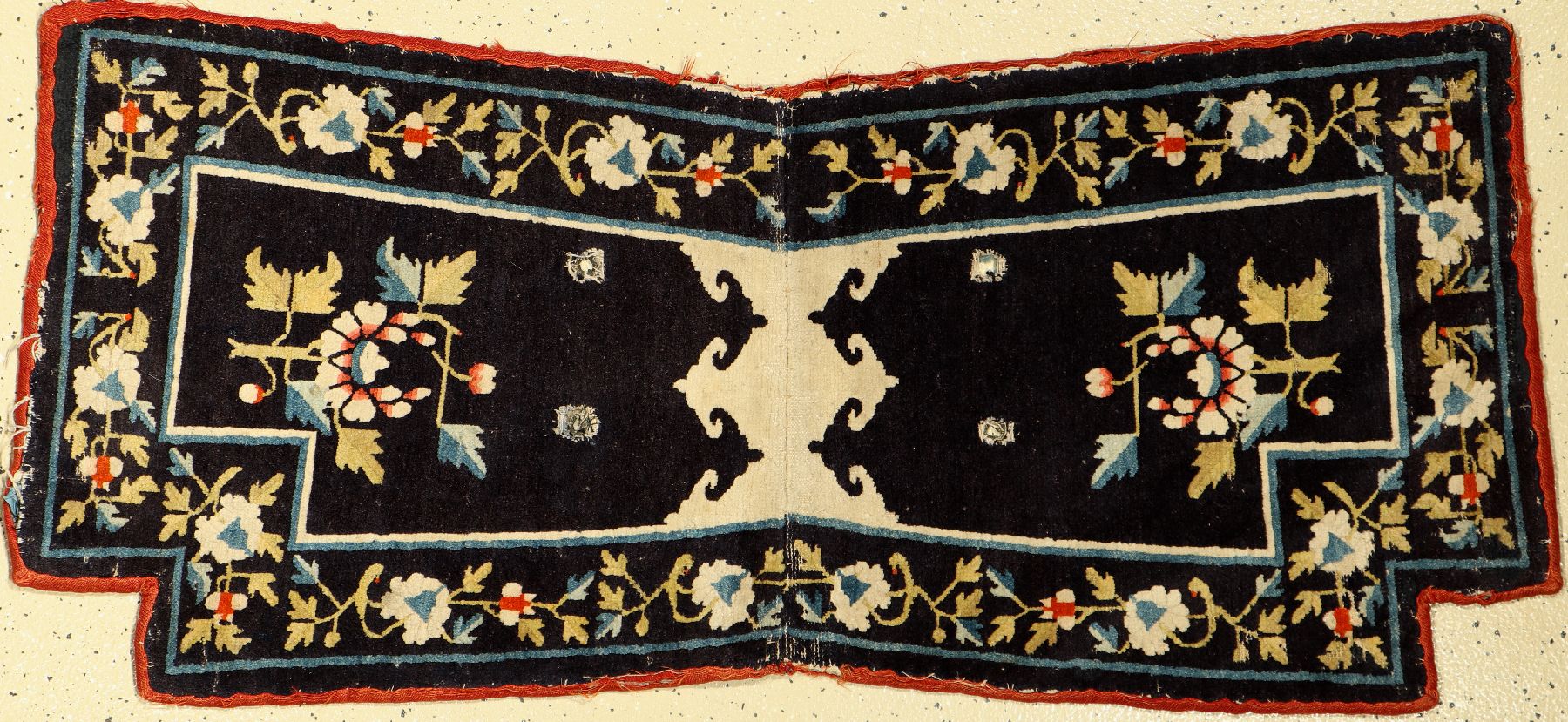 Sattel auflage, China, um 1920, Wolle auf Baumwolle, ca. 130 x 60 cm, EHZ: 3