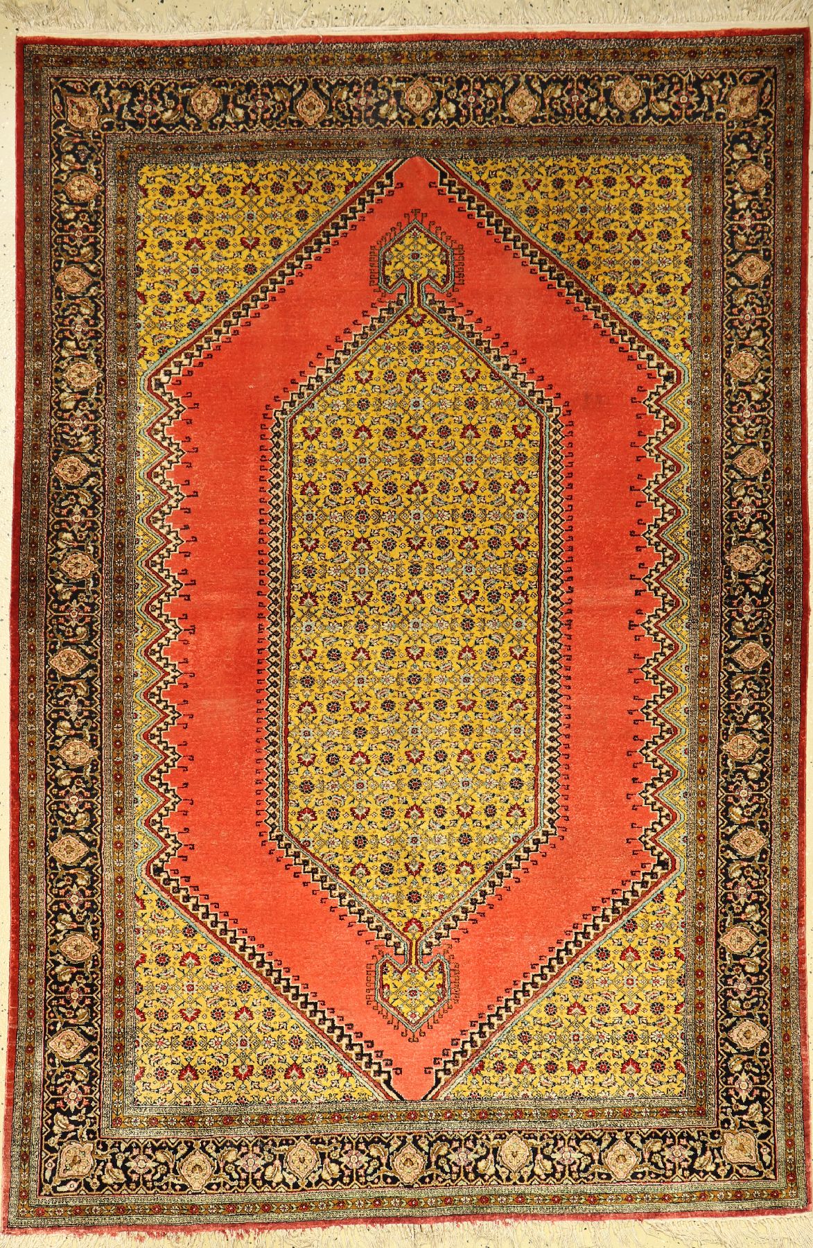 Ghom Seide, Persien, ca. 50 Jahre, reine Naturseide, ca. 200 x 135 cm, EHZ: 2