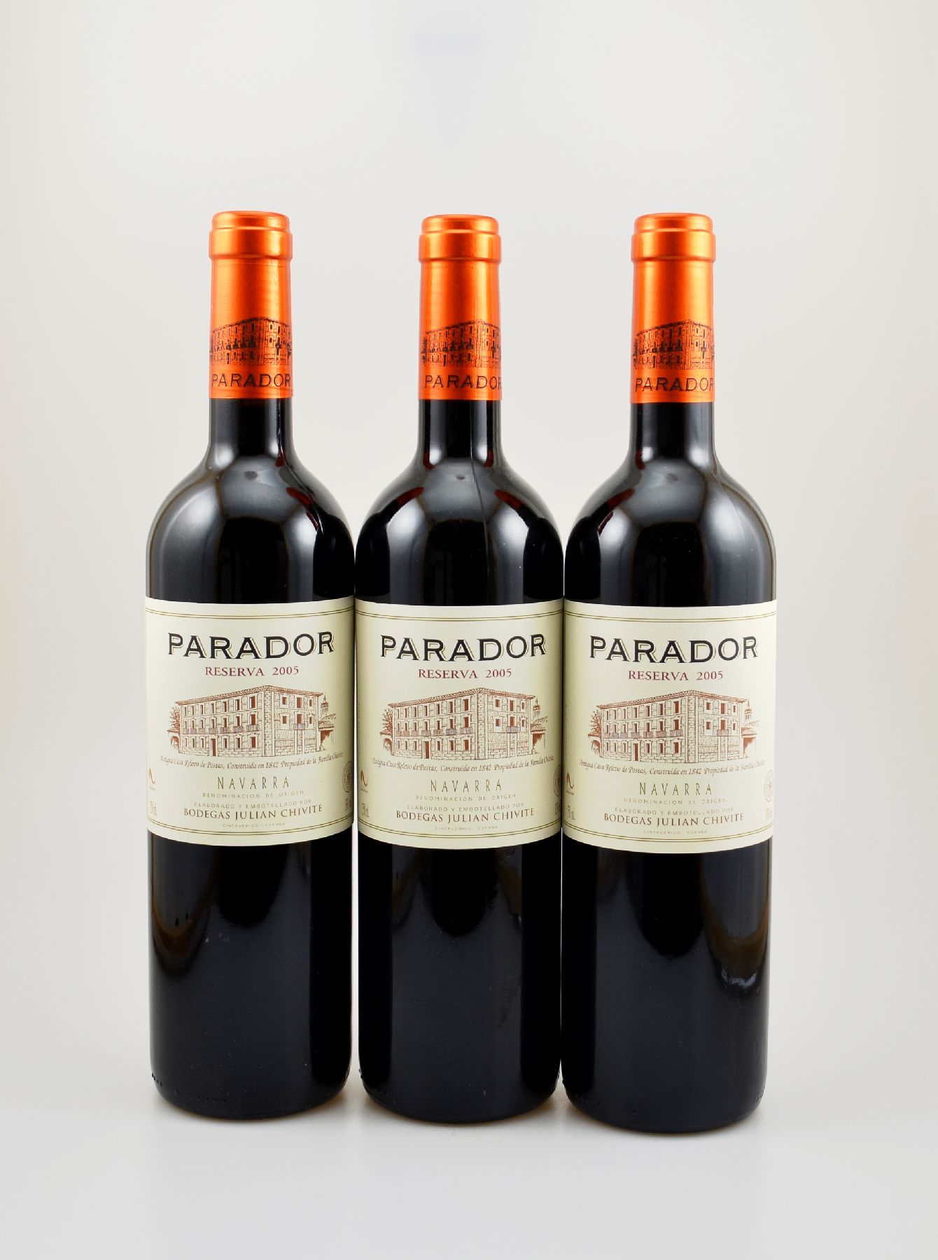 3 Flaschen 2005 Parador Reserva Bodegas Julian Chivite, Navarra, je ca. 75 cl, 13 % Vol., Füllstände: je ca. high fill, hervorragende ...