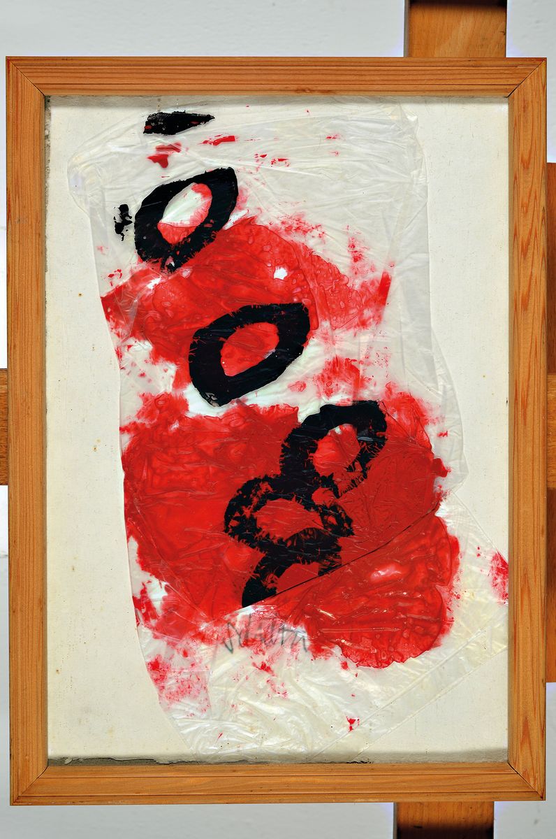 Detail k: Annette Schultze, geb. 1944, Bösenichtszucht, Acryl auf Frühstücksbeutel (Plastik), signiert, auf der Rahmenrückseite betitelt und signiert und ...