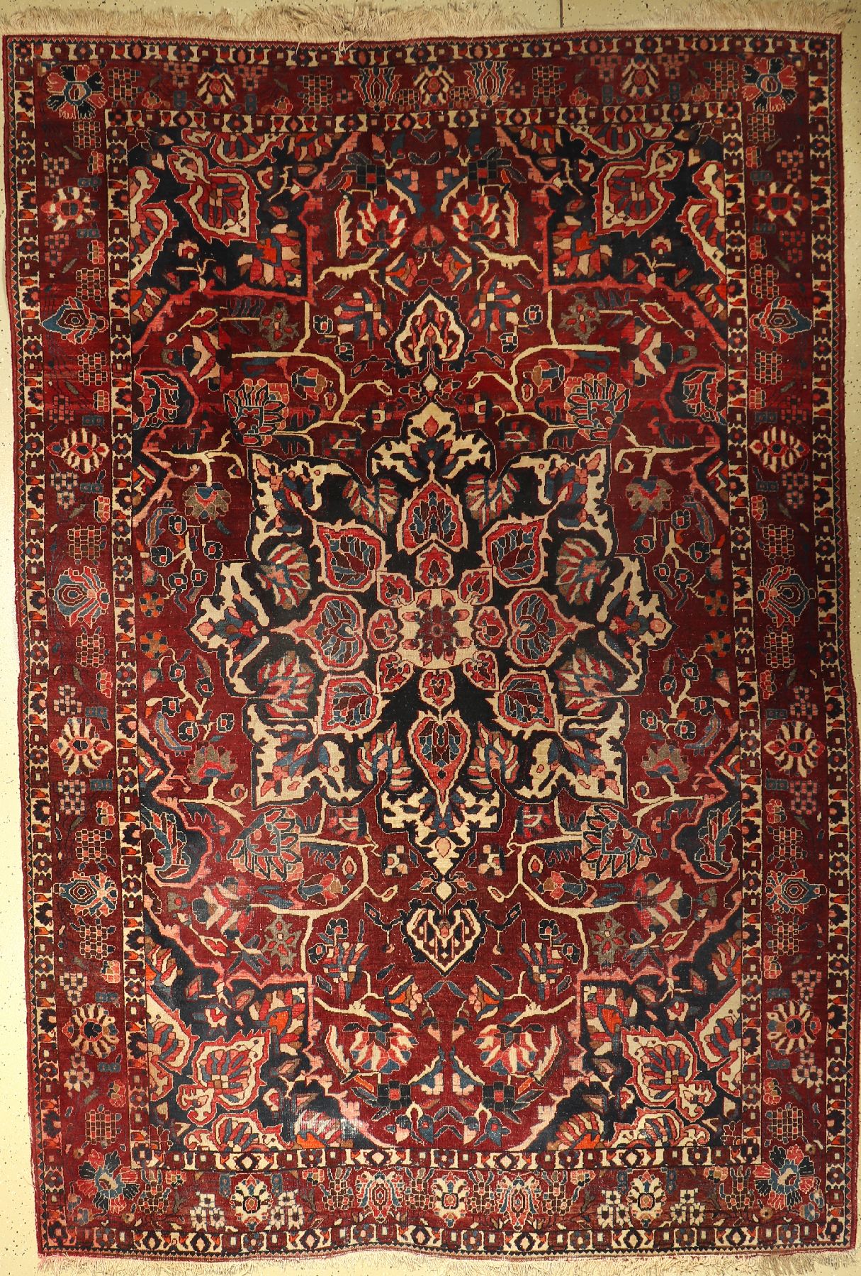 Bachtiar alt, Persien, ca. 50 Jahre, Wolle auf Baumwolle, ca. 320 x 220 cm, EHZ: 4