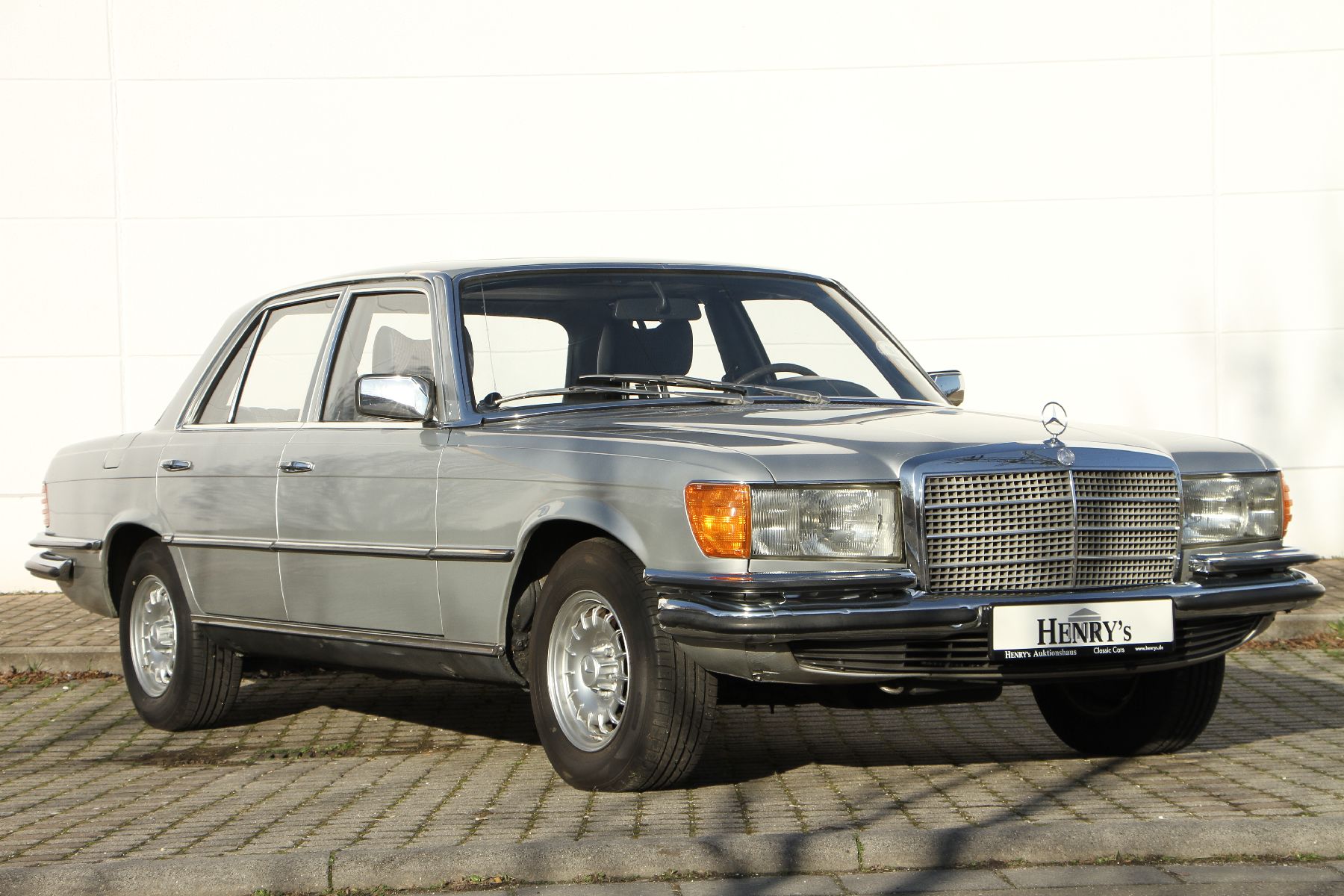 Detail a: Mercedes-Benz 280S Limousine, Fahrgestellnummer: 11602010089338, EZ 08/1977, 2 Hand, Laufleistung 54.371 km abgelesen, HU 06/2020, H-Zulassung, 114 ...