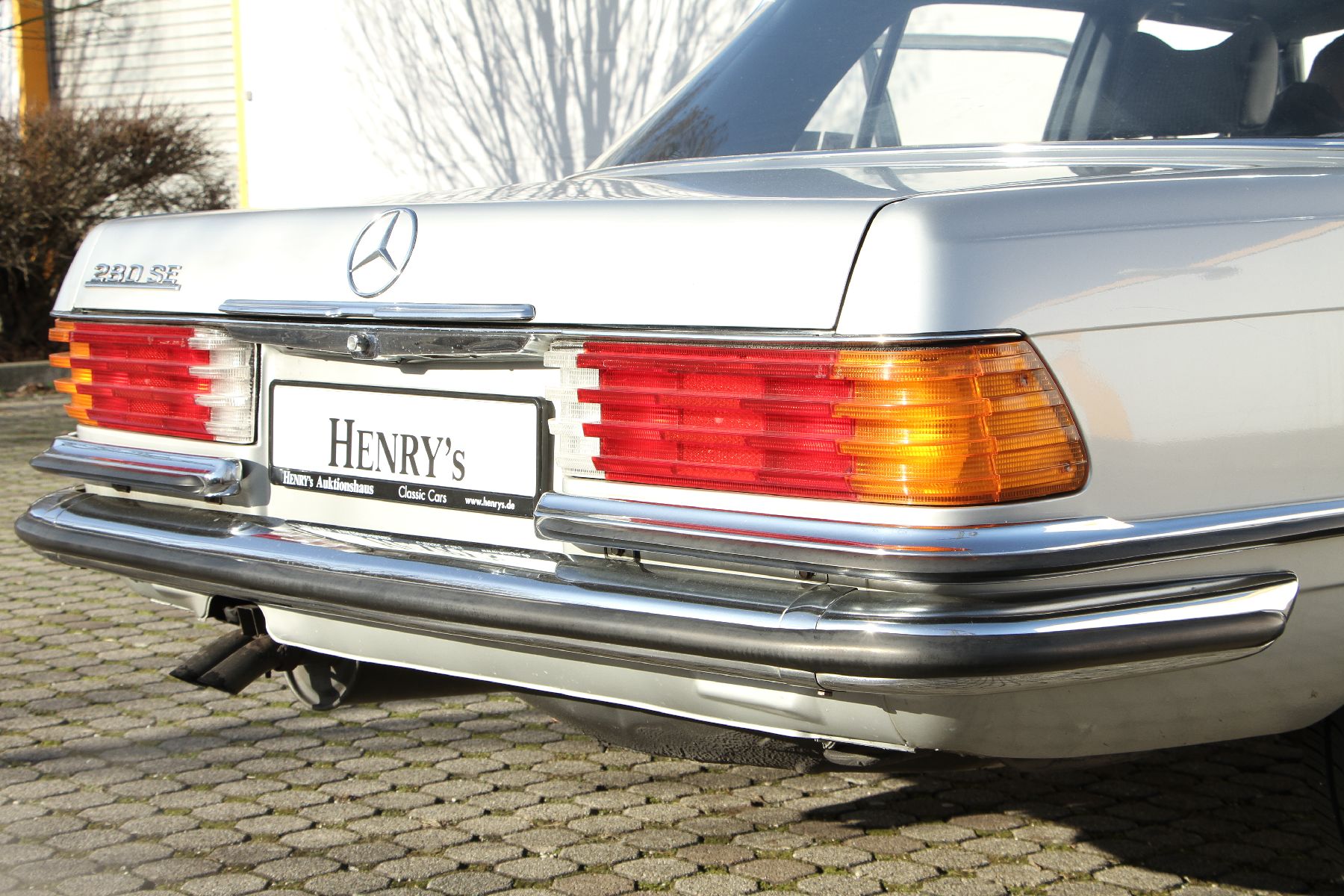 Detail d: Mercedes-Benz 280S Limousine, Fahrgestellnummer: 11602010089338, EZ 08/1977, 2 Hand, Laufleistung 54.371 km abgelesen, HU 06/2020, H-Zulassung, 114 ...