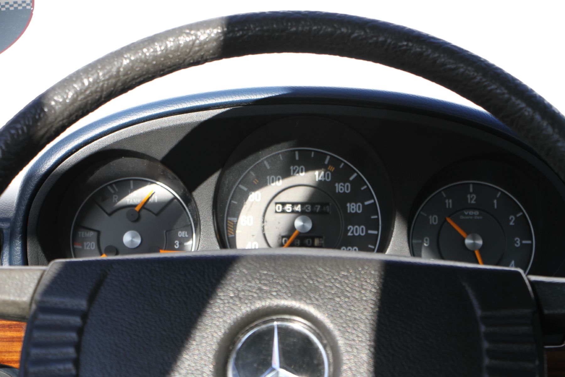 Detail i: Mercedes-Benz 280S Limousine, Fahrgestellnummer: 11602010089338, EZ 08/1977, 2 Hand, Laufleistung 54.371 km abgelesen, HU 06/2020, H-Zulassung, 114 ...