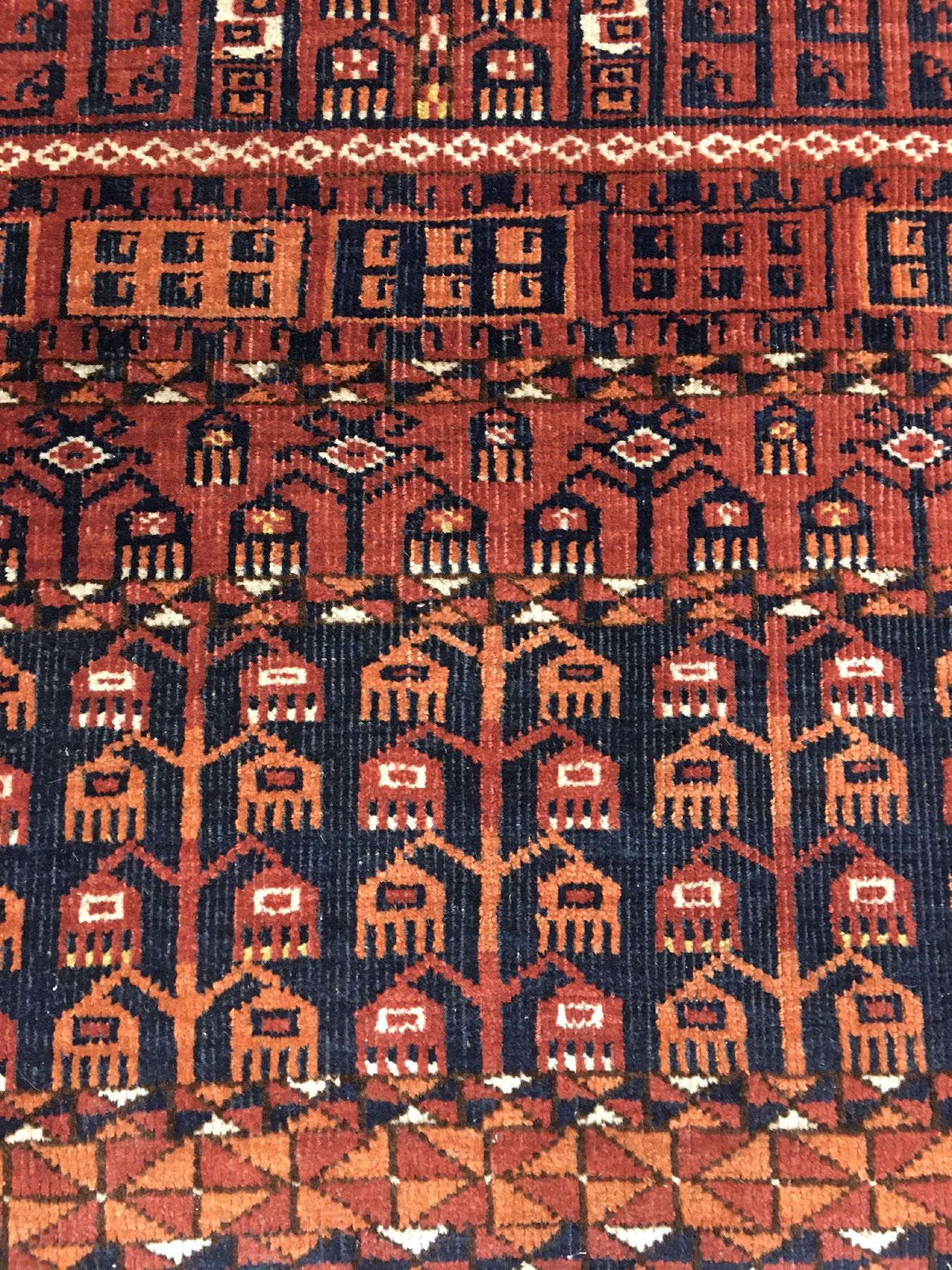 Detail f: Seltener Saryk "Engsi" antik, Turkmenistan, 19.Jhd., Wolle geknüpft auf Wolle. Kleinformatiger Türteppich der Saryken mit ...