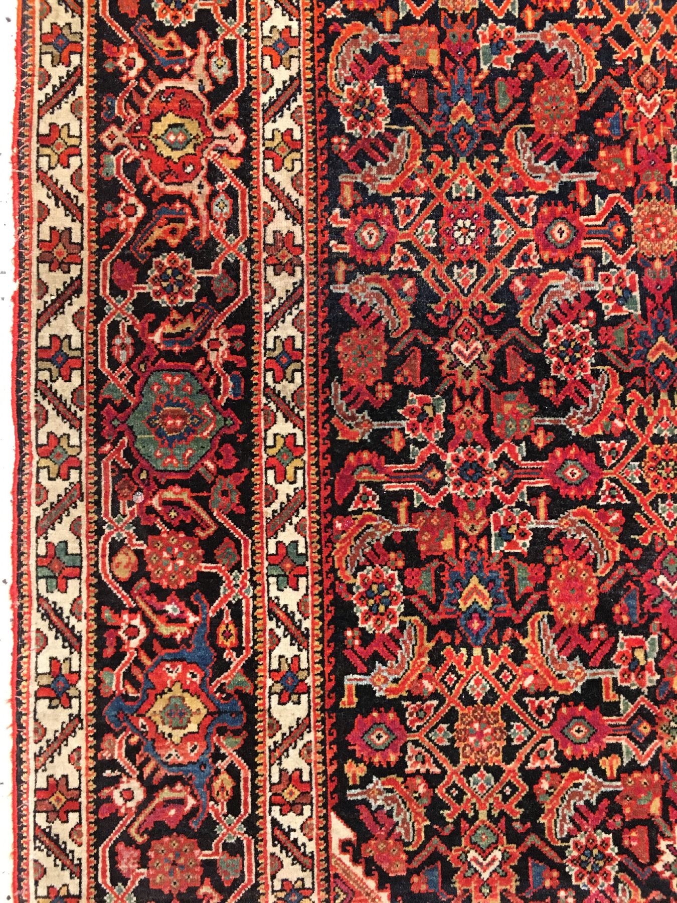 Detail g: Feiner Farahan antik, Westpersien, Ende 19.Jhd., Korkwolle geknüpft auf Baumwolle. Feine Farahan Qualität mit reich an erstklassigen Naturfarben. ...