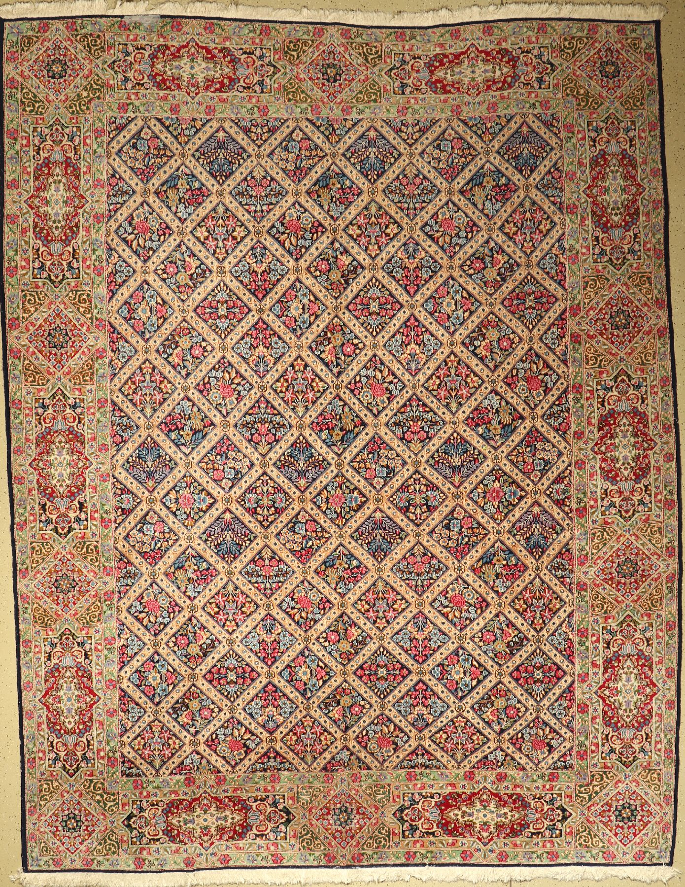 Kerman Lawer alt, Persien, ca. 60 Jahre, Wolle auf Baumwolle, ca. 380 x 300 cm, EHZ: 3-4(Mottenfraß)