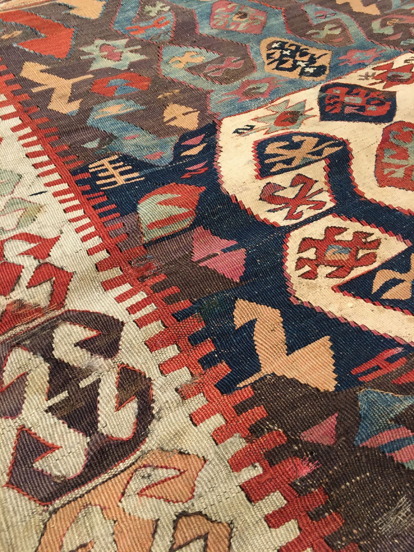 Detail d: Konya Aksaray "Kelim" antik, Zentralanatolien, 19.Jhd., Wolle gewebt auf Wolle. Kleinformatiger Kelim aus Zentralanatolien mit ...