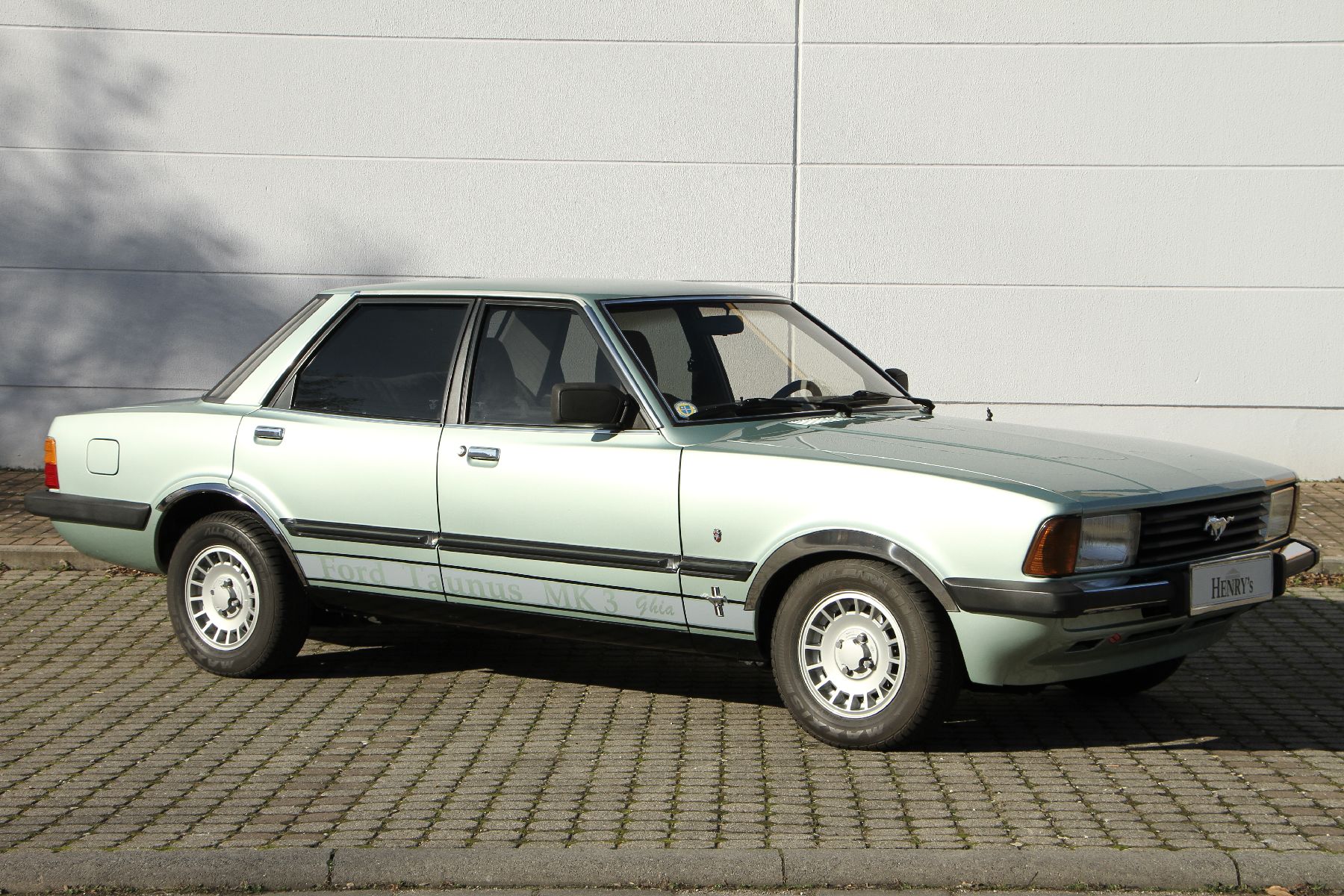 Detail a: Ford Taunus II 2000 Ghia Limousine, Fahrgestellnummer: WF0FXXGBBFBU29364, EZ 03/1981, H-Zulassung, 3. Hand, Laufleistung 59.107 km abgelesen, HU ...