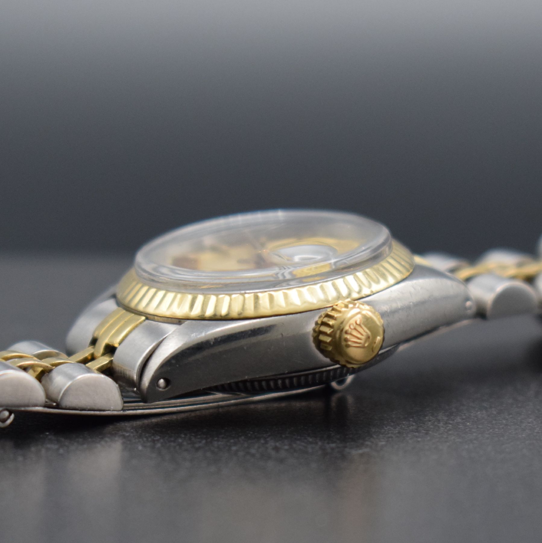 Detail e: ROLEX Damenarmbanduhr Oyster Perpetual Date, Automatik, Schweiz um 1975, Ref. 6917, Edelstahl/Gold kombiniert inkl. Jubileeband m. Faltschl., ...
