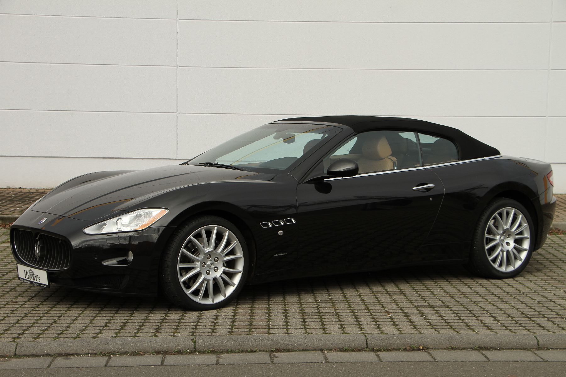 Maserati Grand Cabrio, Fahrgestellnummer: ZAMKM45B000052657, EZ 04/2010, 2. Hand, Laufleistung 41.200 km, HU 08/2021, 323 kW/439 PS, 8-Zylinder, ...