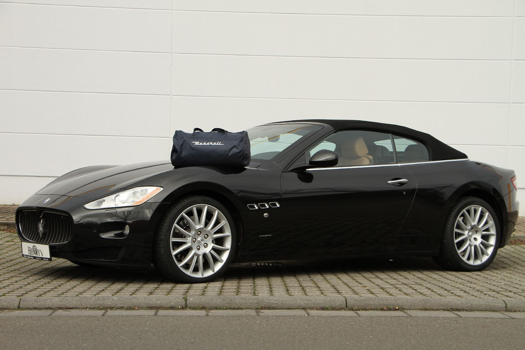 Detail a: Maserati Grand Cabrio, Fahrgestellnummer: ZAMKM45B000052657, EZ 04/2010, 2. Hand, Laufleistung 41.200 km, HU 08/2021, 323 kW/439 PS, 8-Zylinder, ...