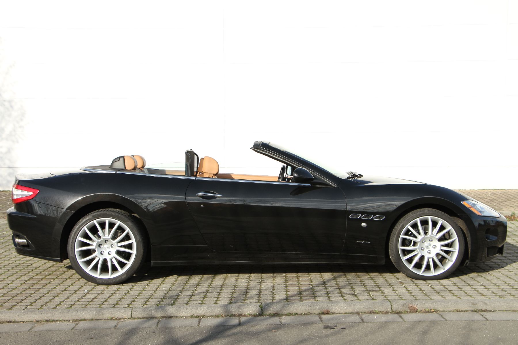 Detail g: Maserati Grand Cabrio, Fahrgestellnummer: ZAMKM45B000052657, EZ 04/2010, 2. Hand, Laufleistung 41.200 km, HU 08/2021, 323 kW/439 PS, 8-Zylinder, ...