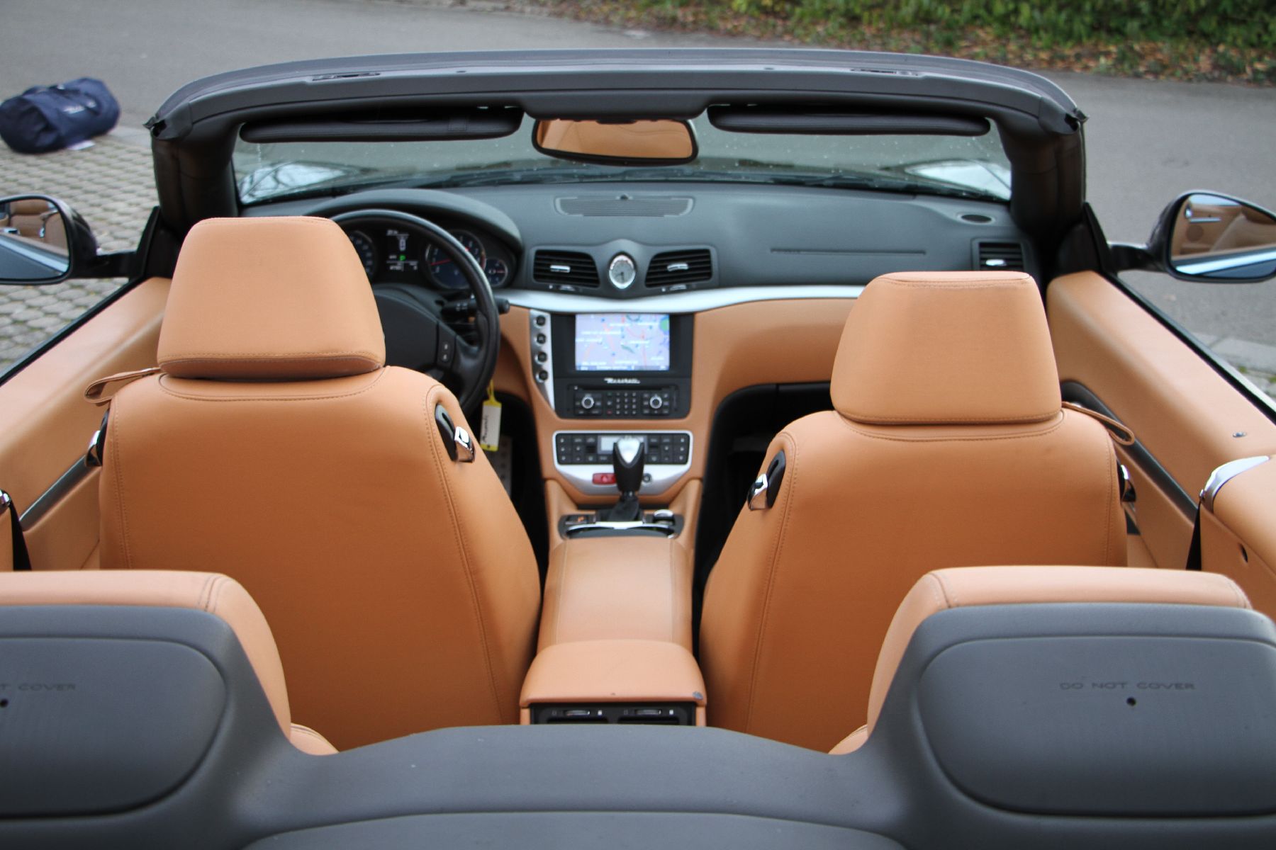 Detail j: Maserati Grand Cabrio, Fahrgestellnummer: ZAMKM45B000052657, EZ 04/2010, 2. Hand, Laufleistung 41.200 km, HU 08/2021, 323 kW/439 PS, 8-Zylinder, ...