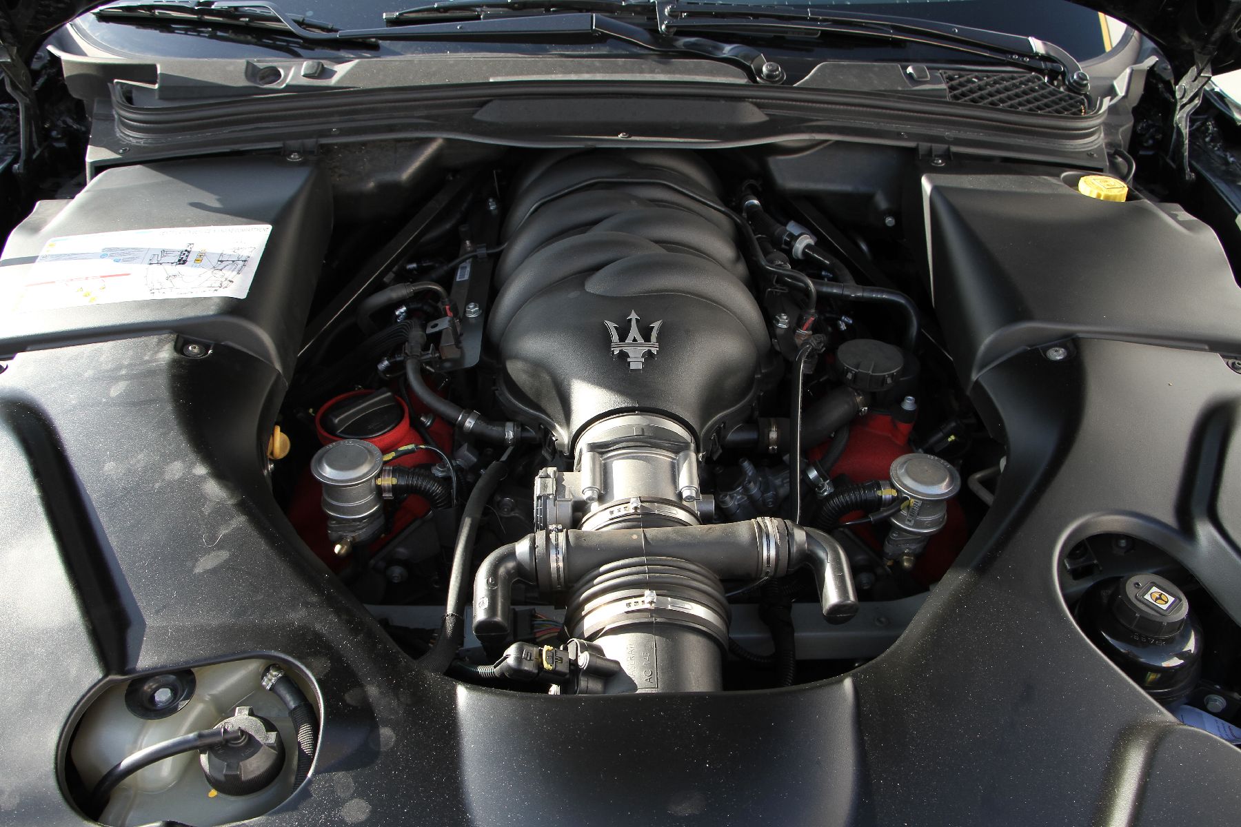Detail m: Maserati Grand Cabrio, Fahrgestellnummer: ZAMKM45B000052657, EZ 04/2010, 2. Hand, Laufleistung 41.200 km, HU 08/2021, 323 kW/439 PS, 8-Zylinder, ...