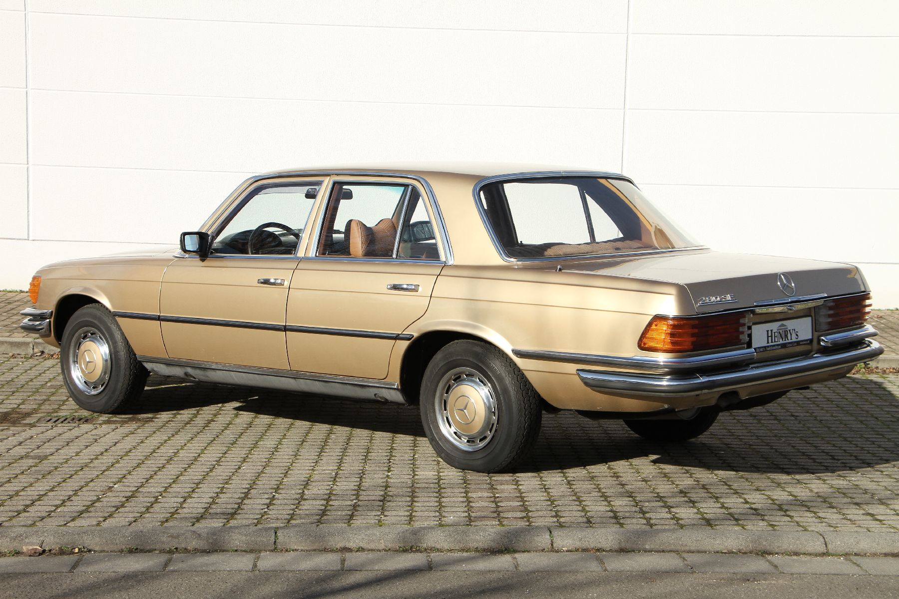 Detail c: Mercedes-Benz 280 SE, Fahrgestellnummer: 11602410093259, EZ 08/1977, Fahrzeug ursprünglich US Version, 1. Hand im deutschen Brief, Laufleistung ...