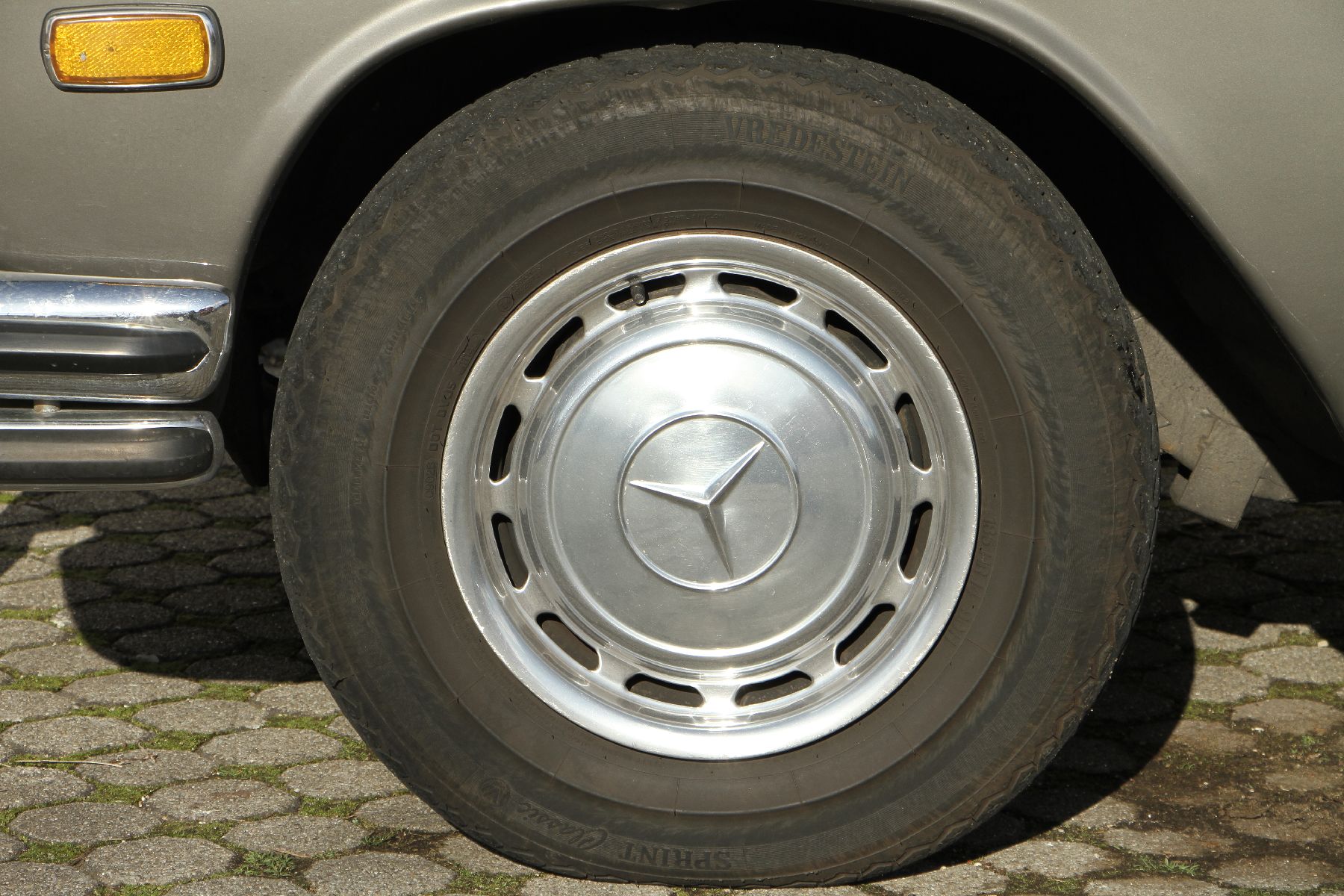 Detail g: Mercedes-Benz 280 Coupé, Fahrgestellnummer: 11407312002203, EZ 07/1973, Fahrzeug ursprüngliche US Version, 1 Vorbesitzer im Brief eingetragen, ...