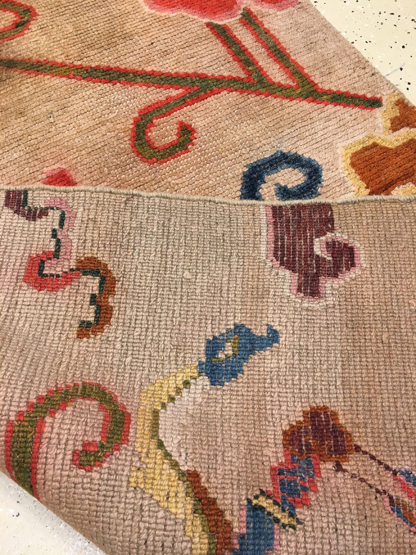 Detail g: Gyantse "Khaden" alt (Päonien), Südtibet, um 1920, Wolle geknüpft auf Wolle. Dekorativer tibetischer Khaden mit Päonien und ...
