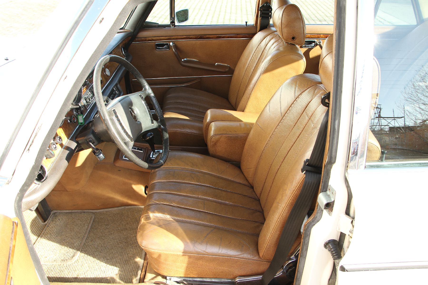 Detail j: Mercedes-Benz 300 SEL 3,5, Fahrgestellnummer: 10905612007692, EZ 09/1971,deutsches Fahrzeug aus 1. Hand, Laufleistung ca. 119.000 km abgelesen, HU ...