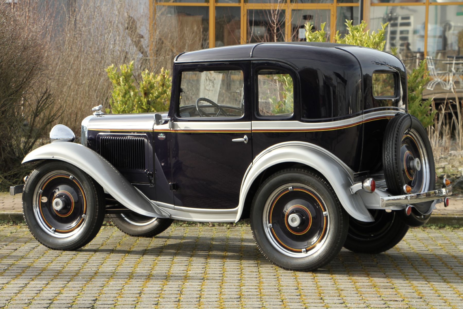 Detail a: American Austin 5-Window Coupé, Fahrgestellnummer: 3755463, EZ 12/1933, 1 Eintrag im deutschen Brief, Laufleistung 1.713 miles abgelesen, HU ...