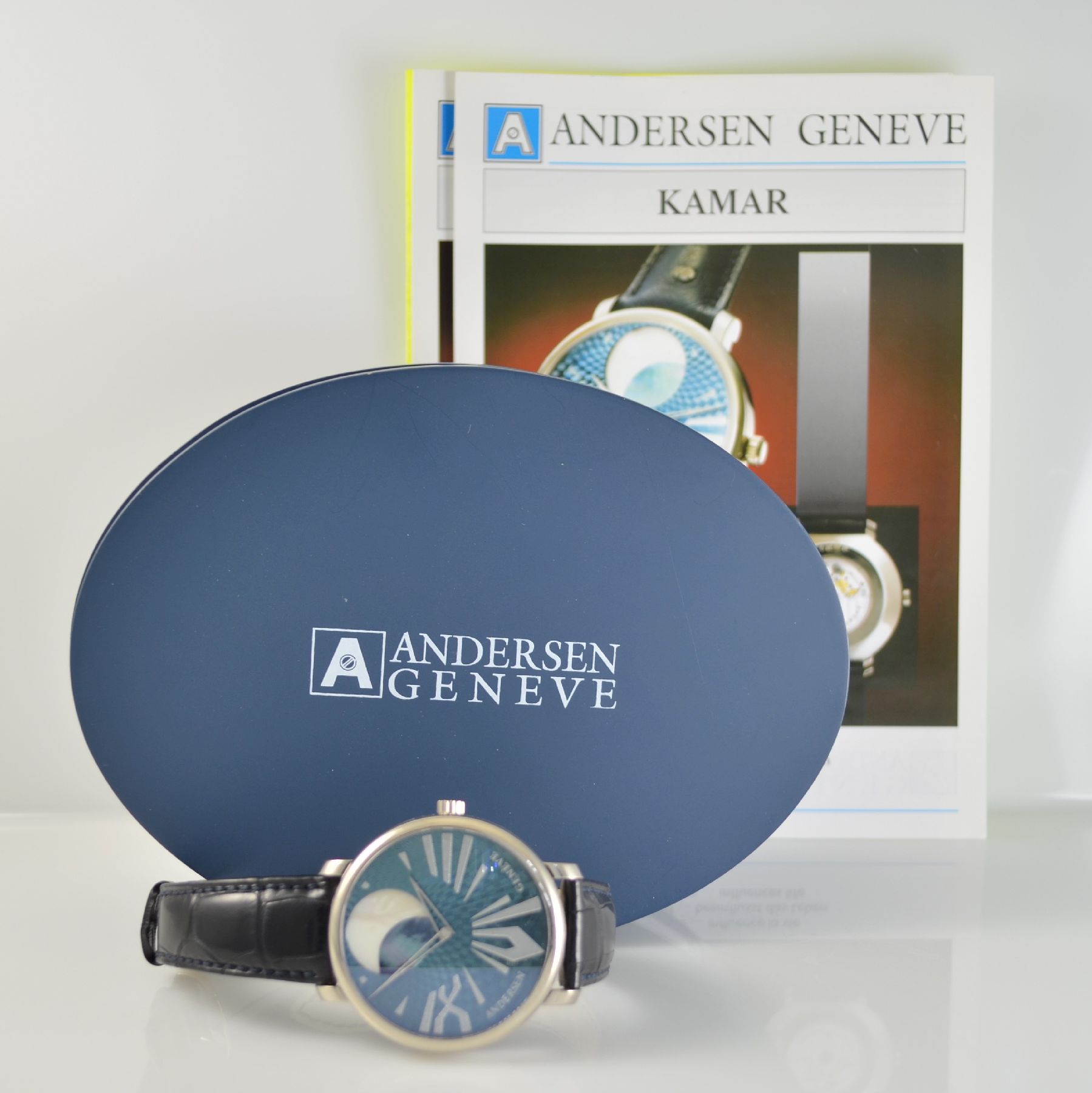 Detail k: ANDERSEN GENEVE Kamar ausgefallene Herrenarmbanduhr mit Mondphase in WG 750/000, Schweiz um 2010, Automatik, massives beids. vergl. ...