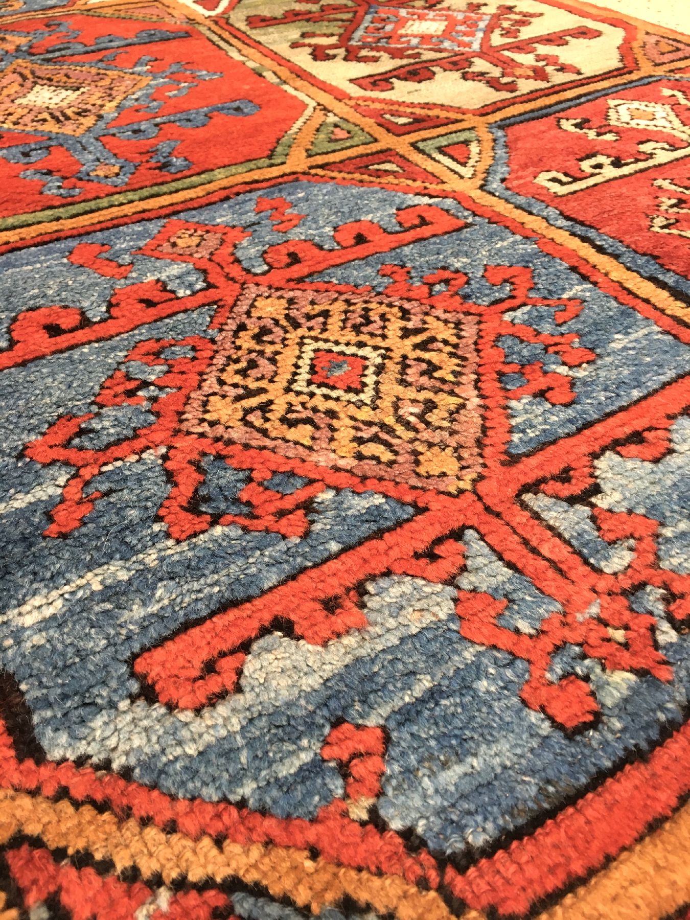 Detail d: Zentralanatolischer Teppich antik, Zentralanatolien Konya-Region, 19.Jhd., Wolle geknüpft auf Wolle. Seltener Anatolischer Knüpfteppich mit ...