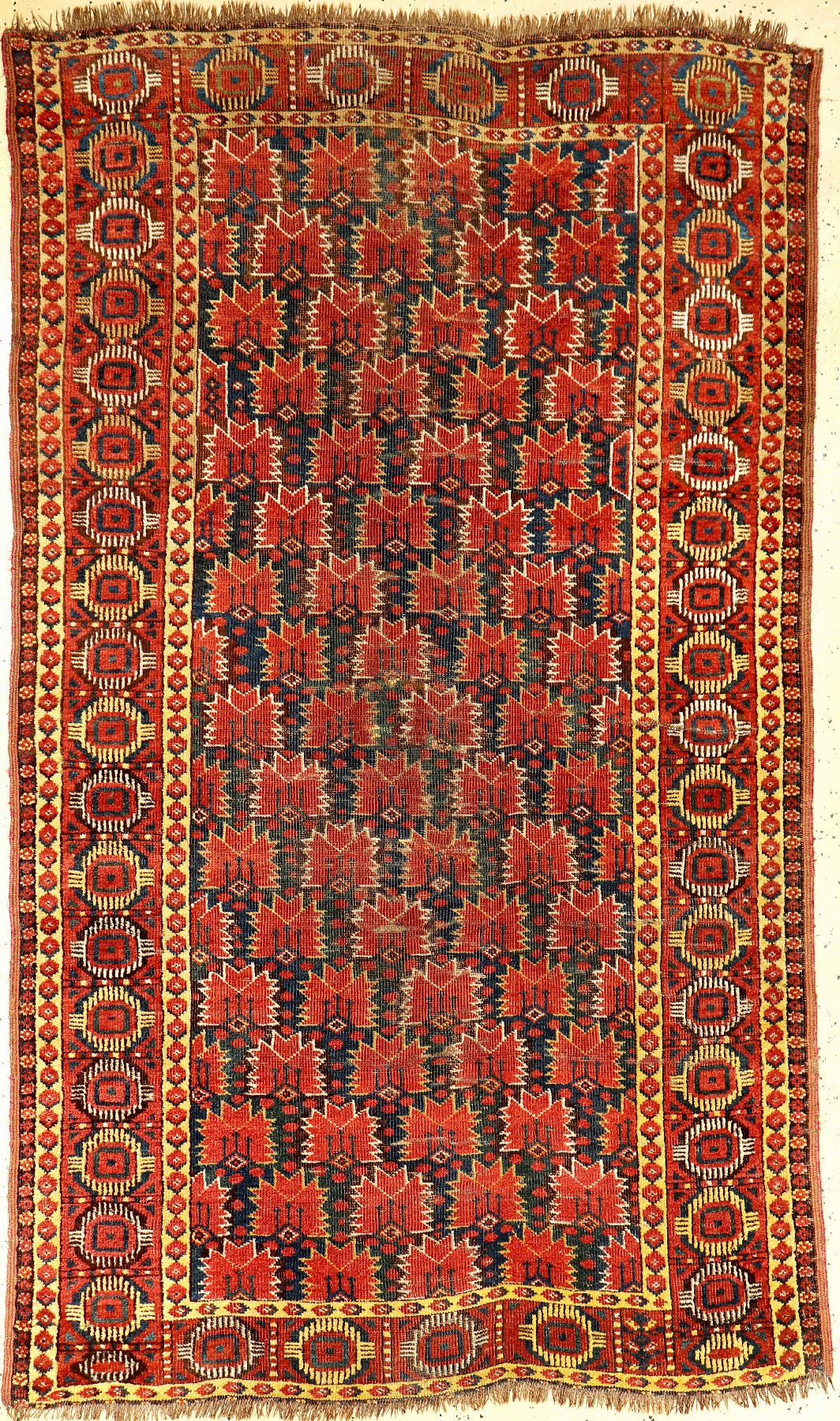 Beschir "Hochzeitsteppich" antik, Turkmenistan Amu-Darja, 19.Jhd., Wolle geknüpft auf Wolle/Ziegenhaar. KleinformatigerHauptteppich der ...