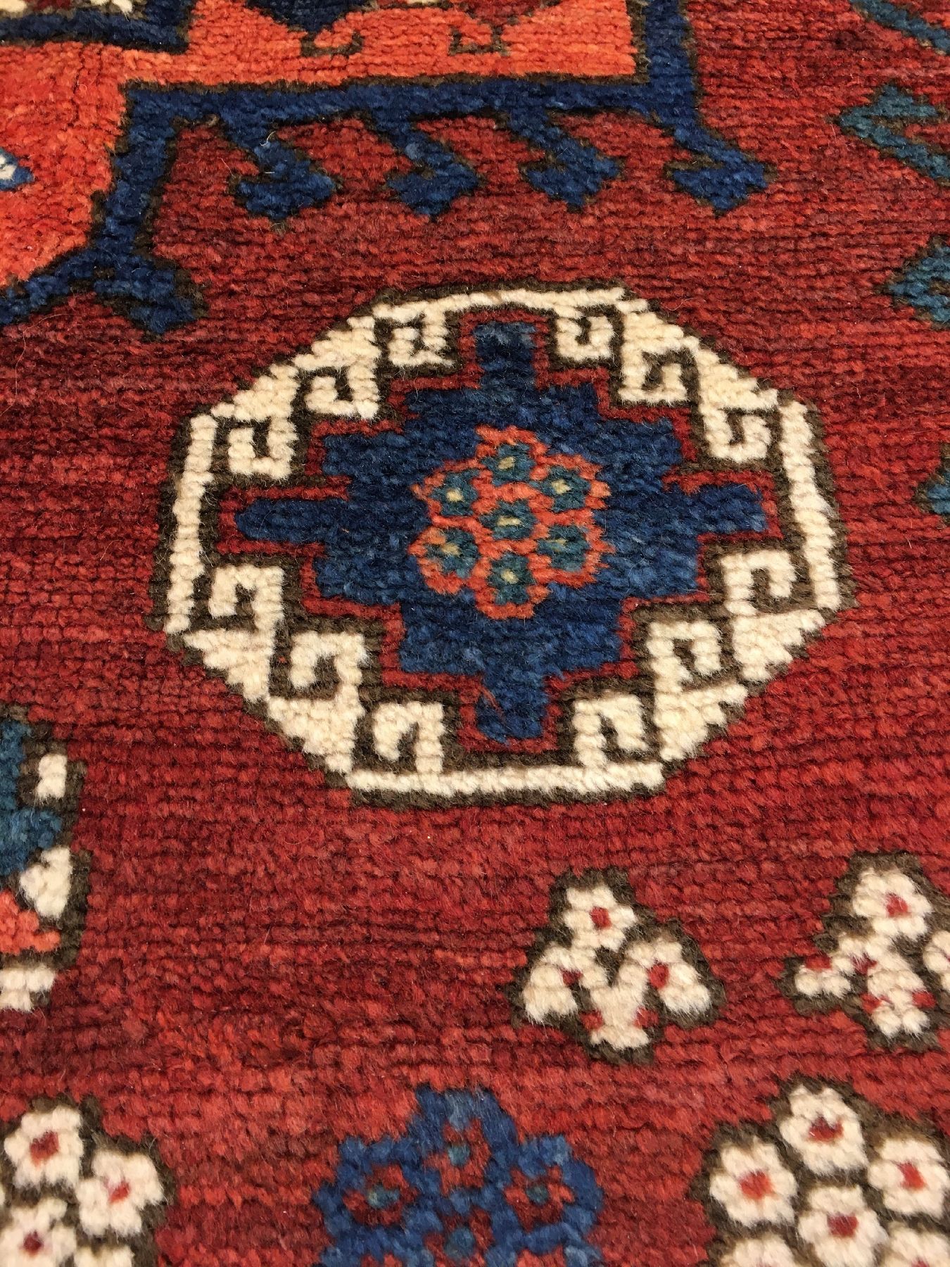 Detail f: Bergama antik, Nordwestanatolien Chanakkale, 19.Jhd., Wolle geknüpft auf Wolle.Anatolischer Dorfteppich aus der Stadt Canakkale mit sogenannten ...