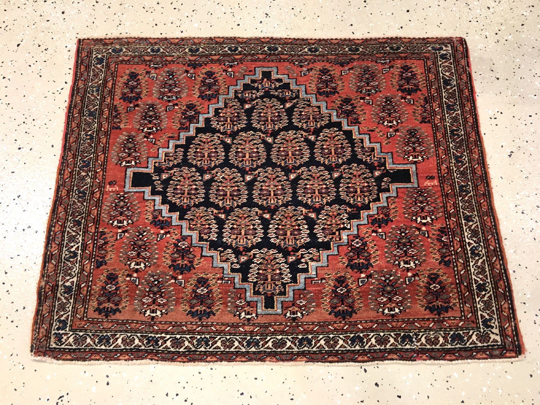 Detail a: Farahan antik, Westpersien, Ende 19.Jhd., Wolle geknüpft auf Baumwolle. Farahan Poshti mit Boteh Motiven, ca. 80 x 65 cm, EHZ: 2-3 (leichte ...