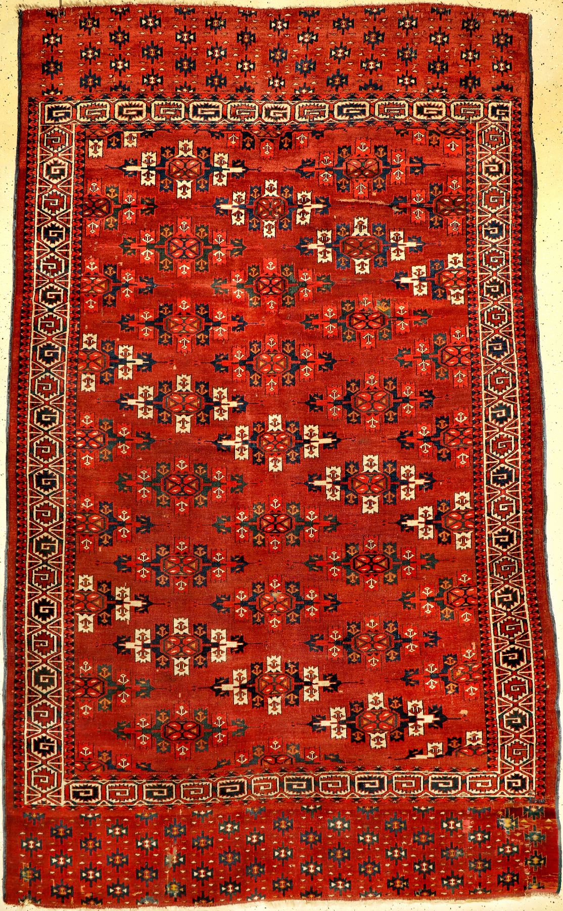 Feiner Yomud "Kepse-Gül" Hauptteppich antik, Turkmenistan, 1.Hälfte 19.Jhd., Wolle geknüpft auf Wolle. Seltener Hauptteppich der ...
