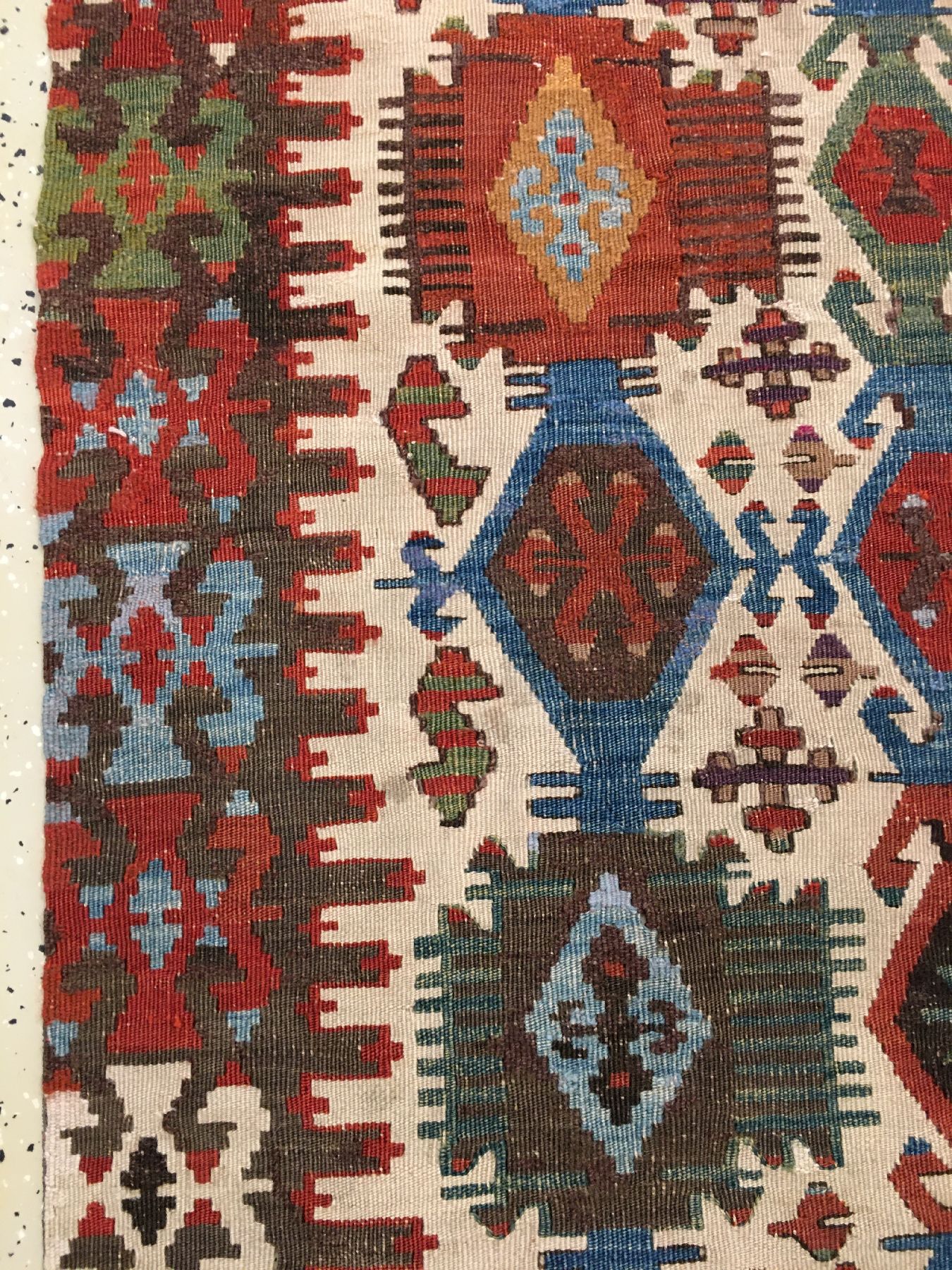 Detail e: Aydinli "Kelim" antik, Zentralanatolien Konya-Region, 19.Jhd., Wolle gewebt auf Wolle. Auf zwei Bahnen gewebter Aydinli Kelim mit guten ...