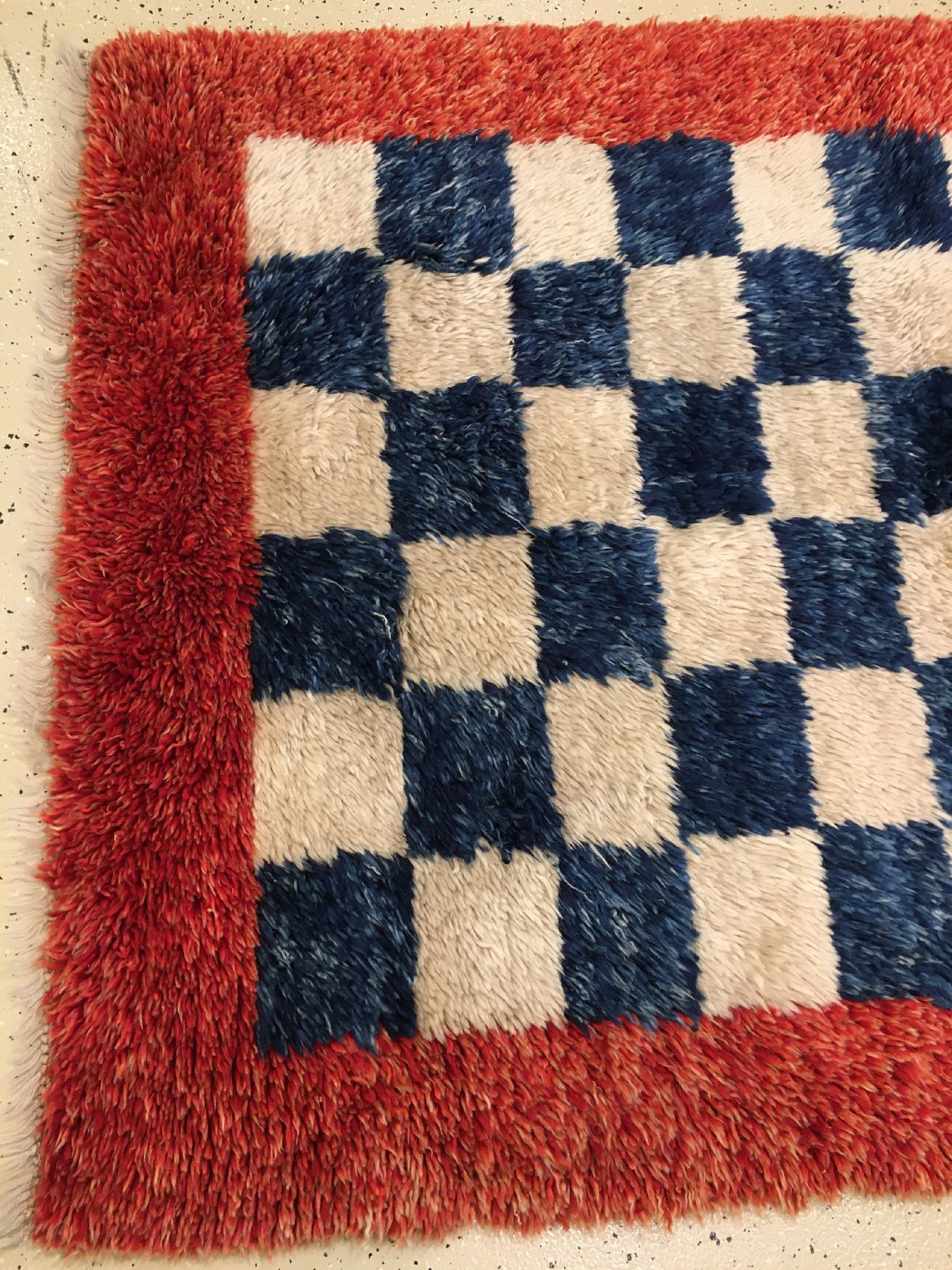 Detail c: Tüllü alt, Zentralanatolien Konya-Region, um 1940, Wolle geknüpft auf Wolle. Hochfloriger Hirten-Schlafteppich mit zottigem Flor und ...