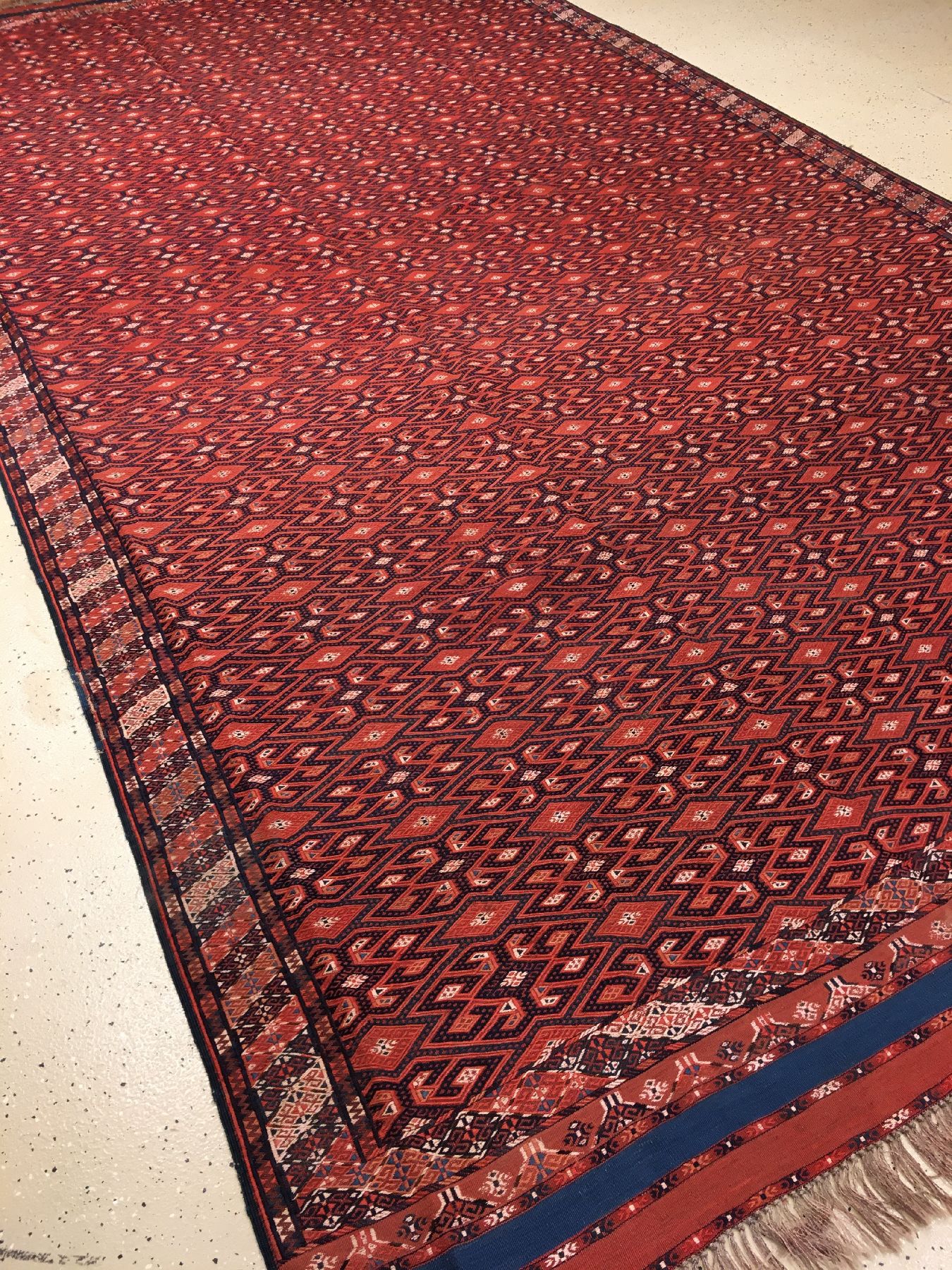 Detail b: Sehr feiner großer Yomud "Sumakh-Kelim" Hauptteppich antik, Turkmenistan, Ende 19.Jhd., Wolle gewebt auf Wolle. Bemerkenswert fein ...